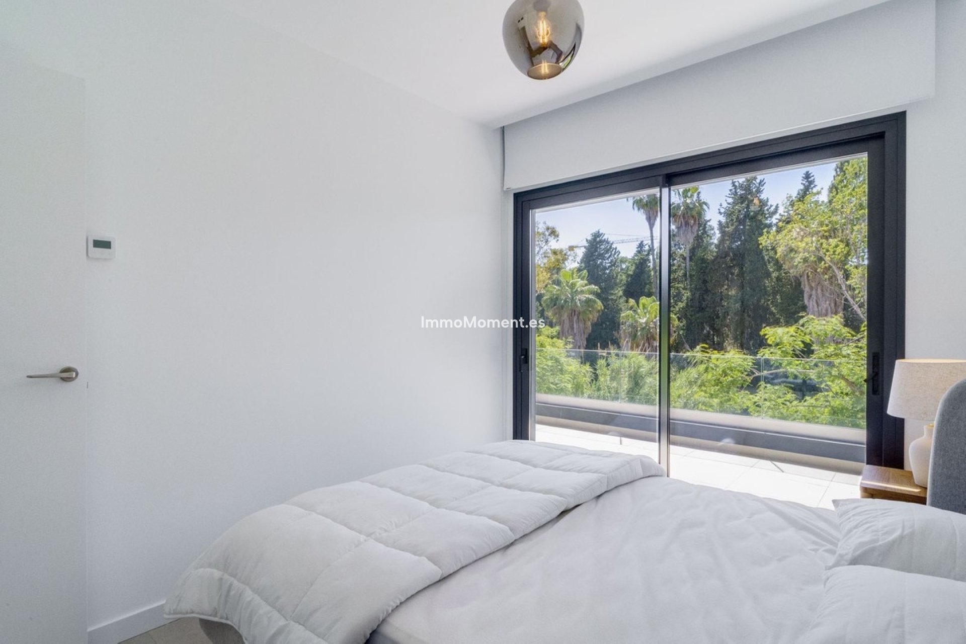 Resale - Detached villa - Estepona - Estepona Centro
