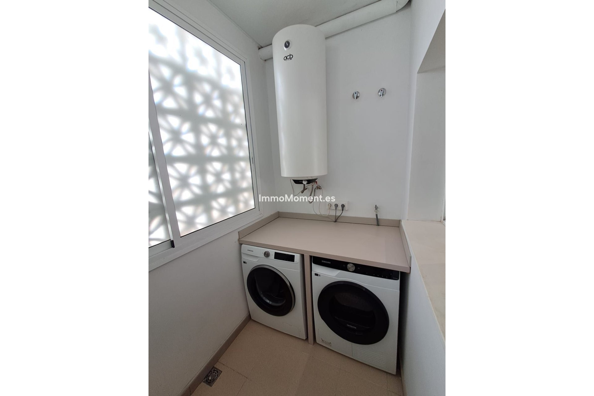 Resale - Detached villa - Estepona - Estepona Centro