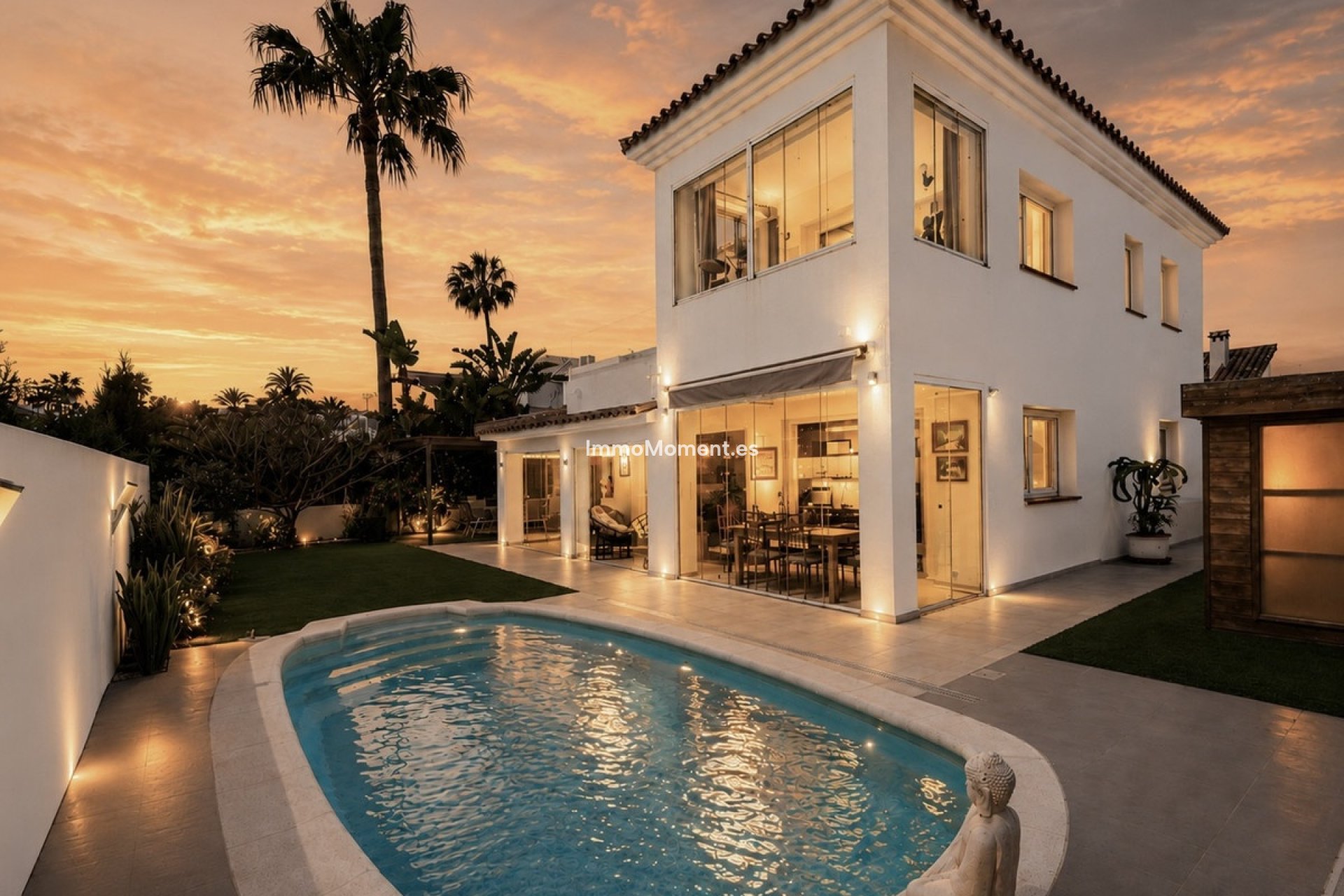 Resale - Detached villa - Estepona - Estepona Centro