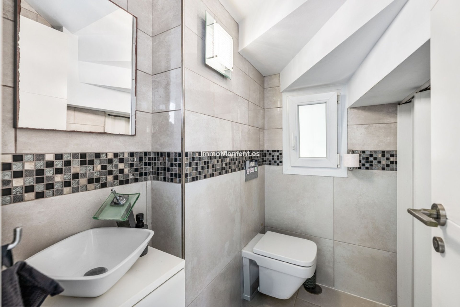 Resale - Detached villa - Estepona - Estepona Centro