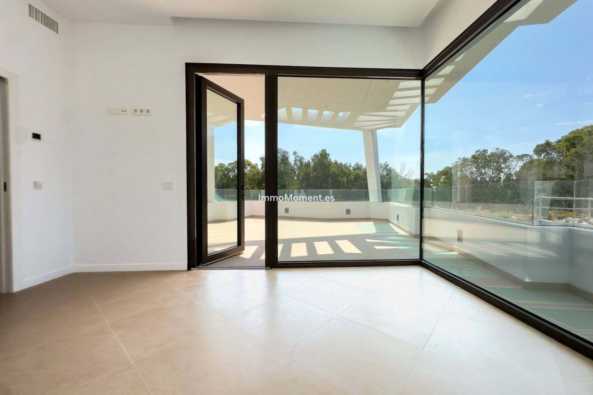Resale - Detached villa - Estepona - Estepona Centro