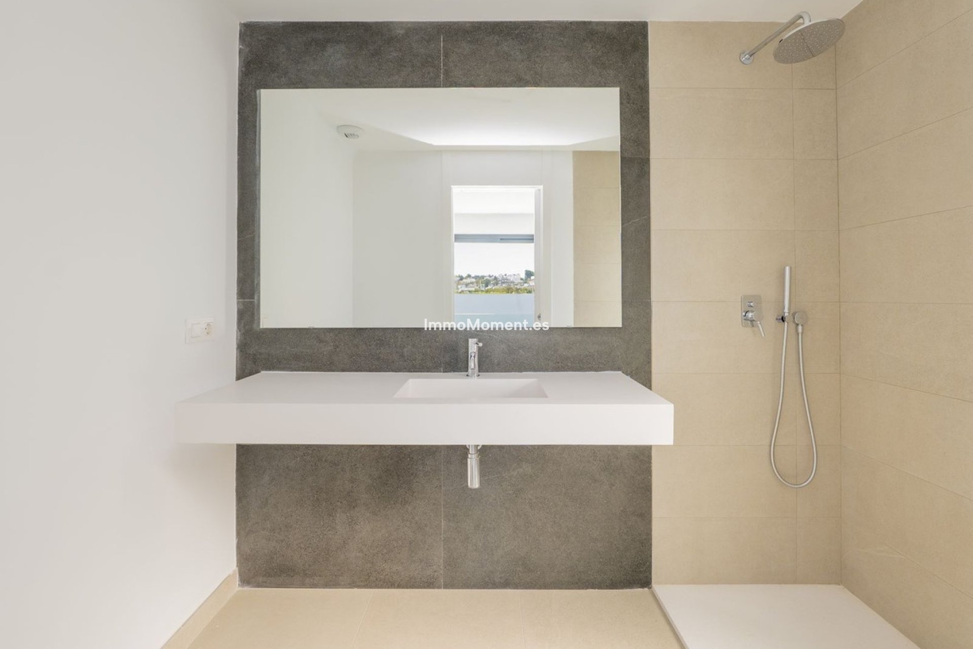 Resale - Detached villa - Estepona - Estepona Centro