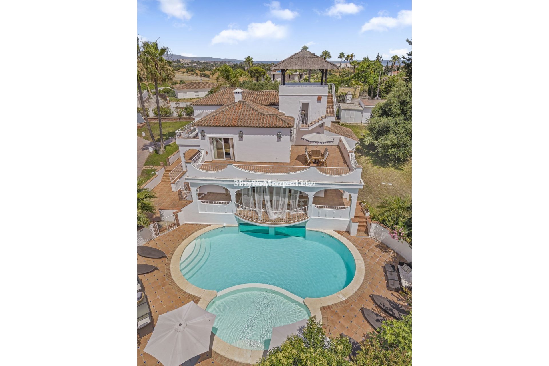 Resale - Detached villa - Estepona - Estepona Centro