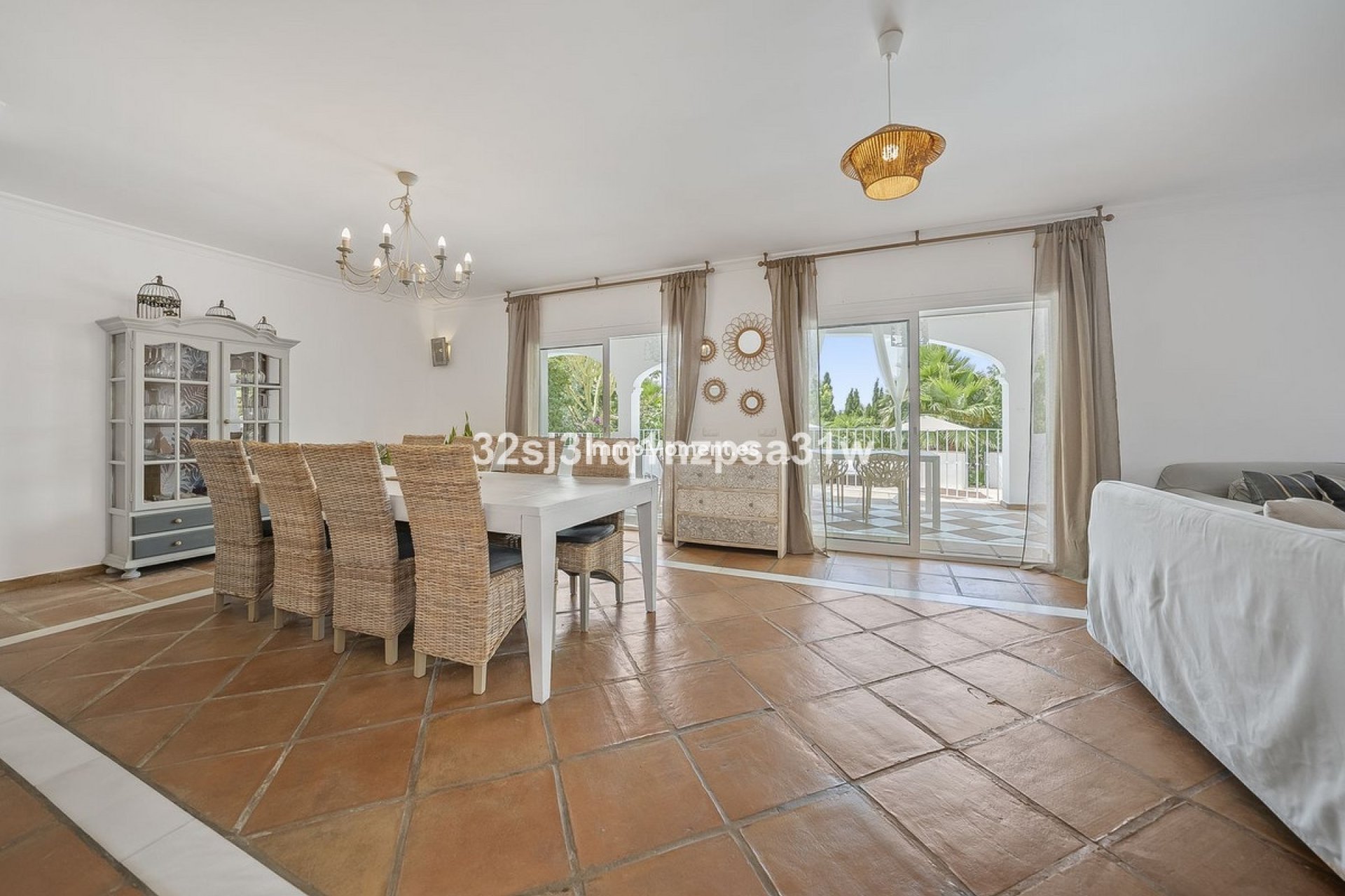 Resale - Detached villa - Estepona - Estepona Centro