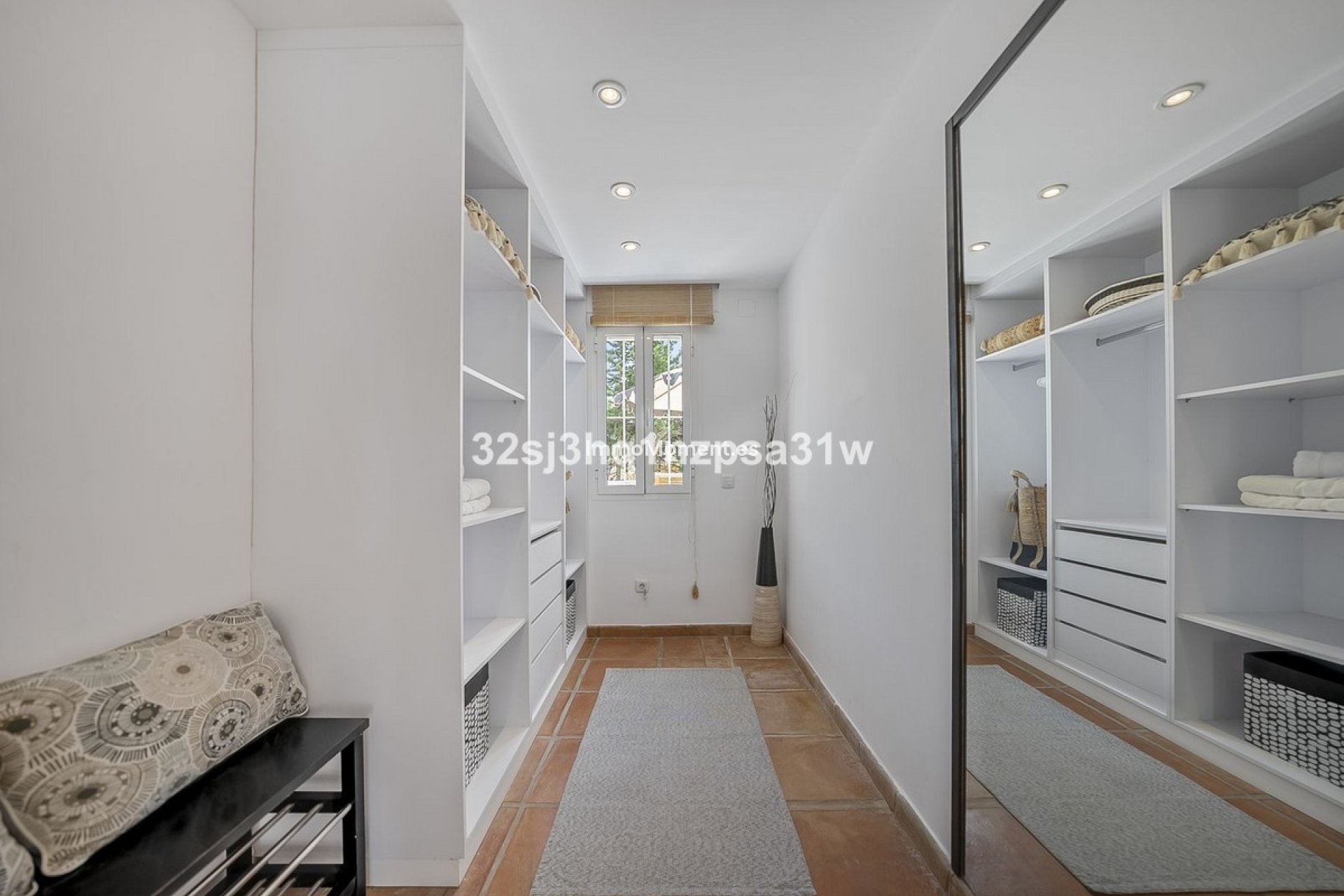 Resale - Detached villa - Estepona - Estepona Centro