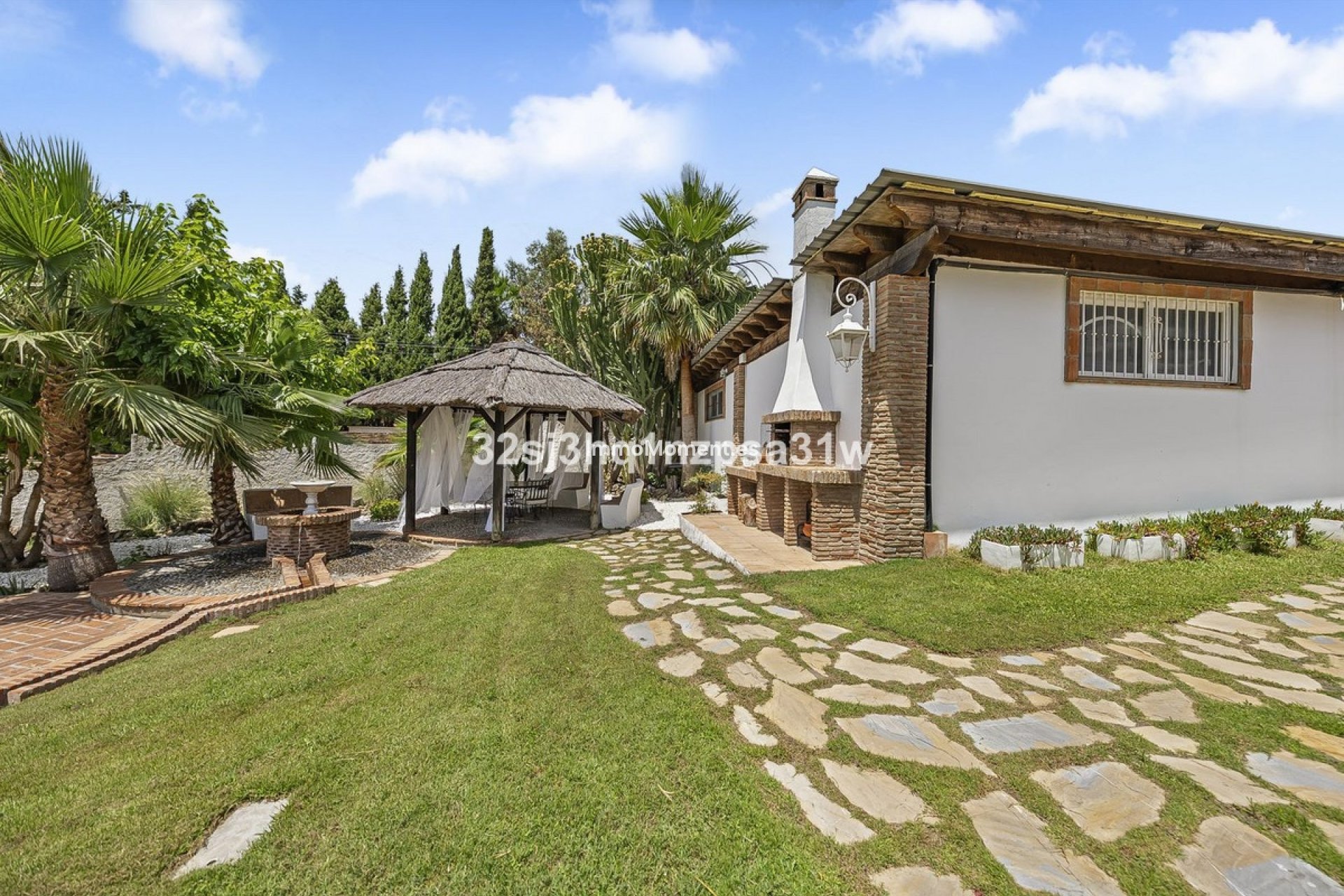 Resale - Detached villa - Estepona - Estepona Centro