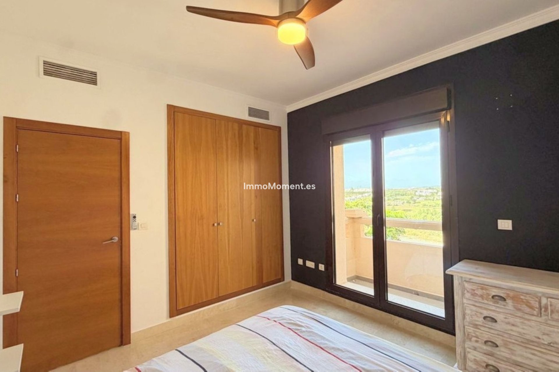 Resale - Detached villa - Estepona - Estepona Centro