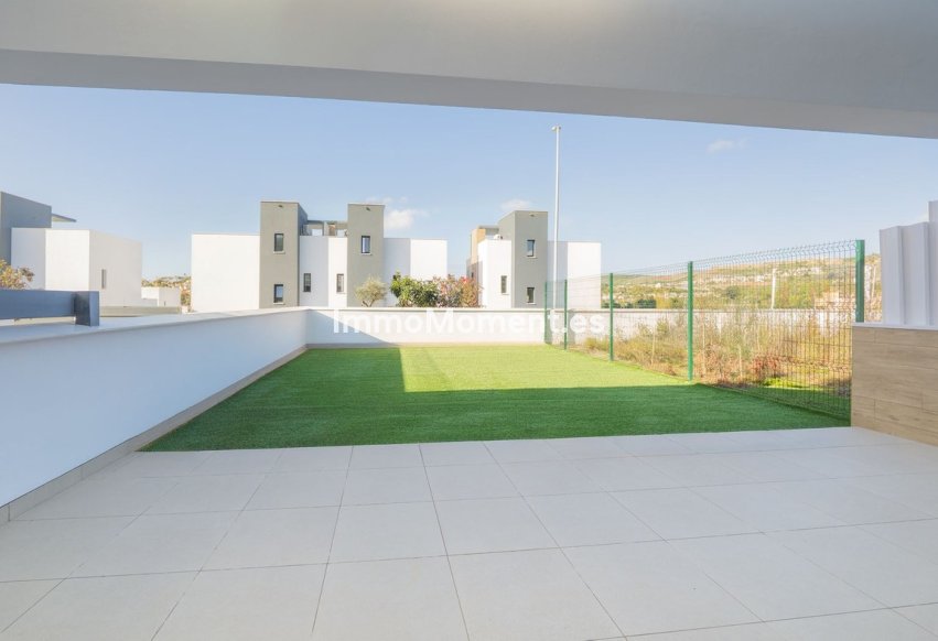 Resale - Detached villa - Estepona - Estepona Centro