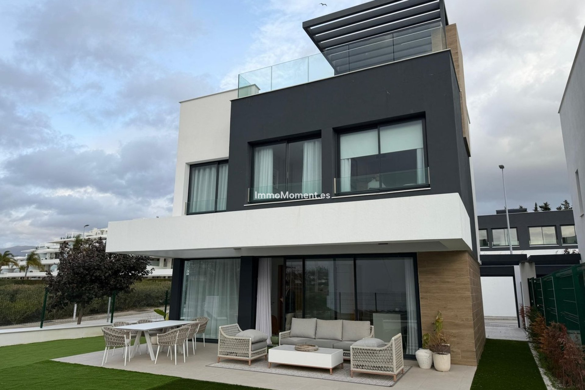 Resale - Detached villa - Estepona - Estepona Centro