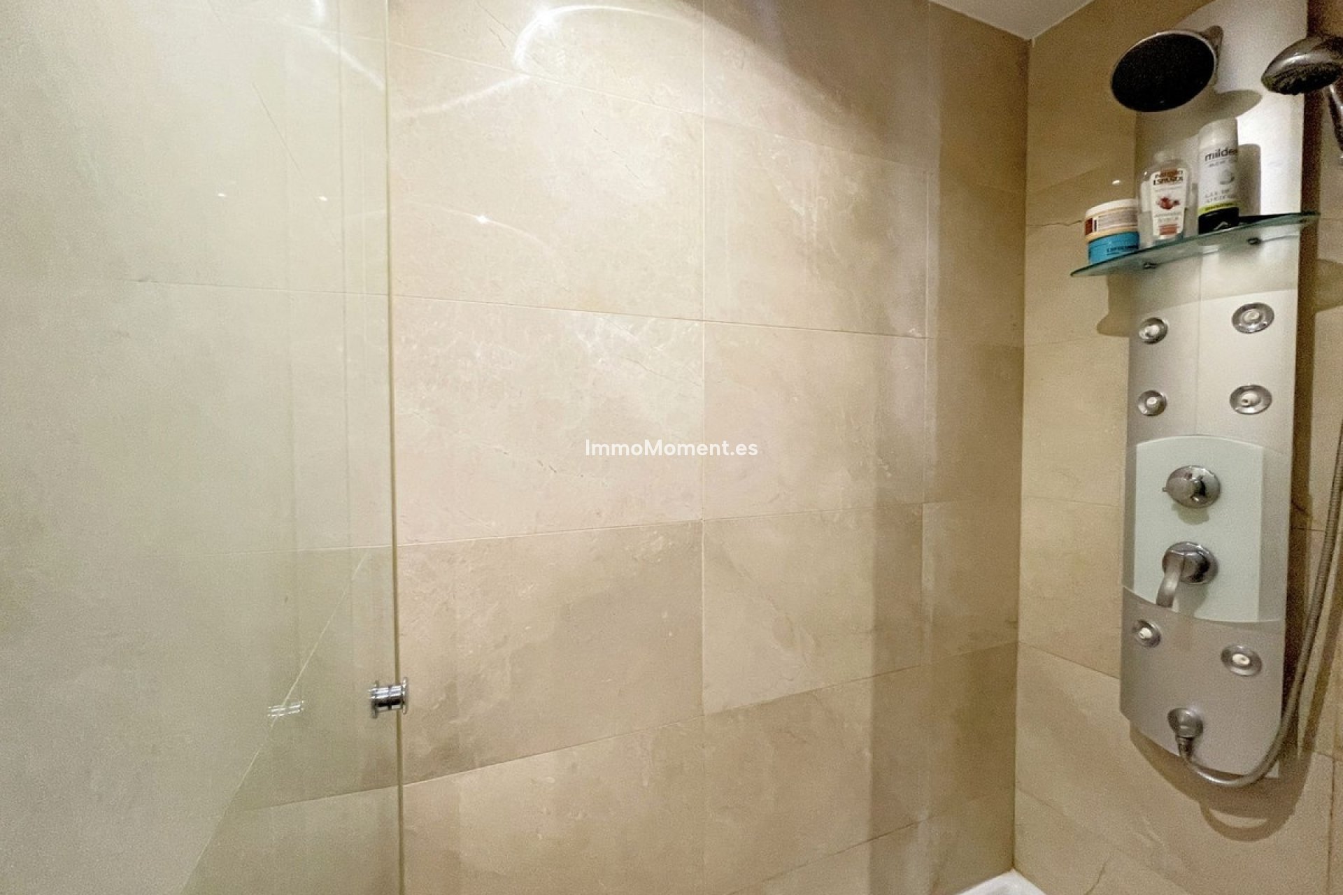 Resale - Detached villa - Estepona - Estepona Centro