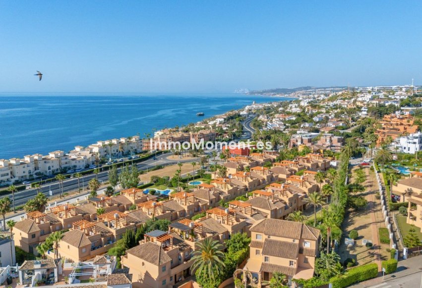 Resale - Detached villa - Estepona - Estepona Centro
