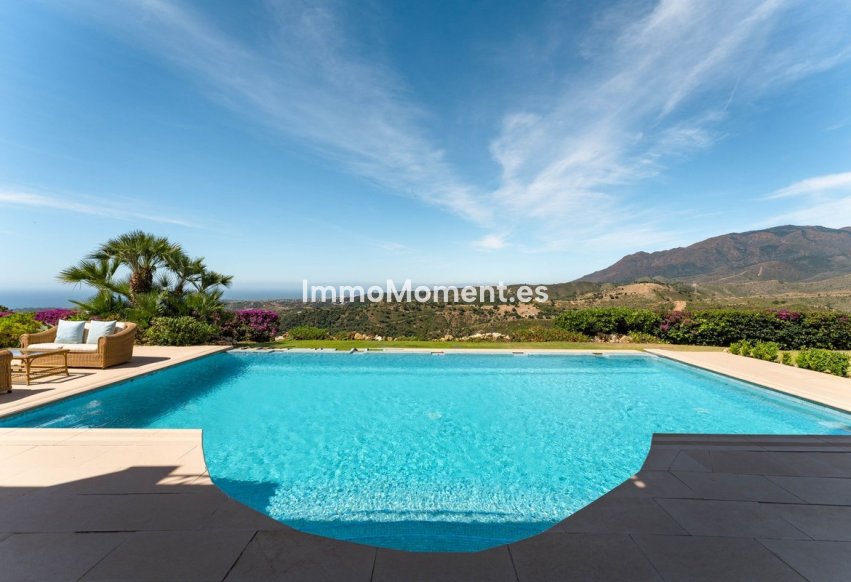 Resale - Detached villa - Estepona - Estepona Centro