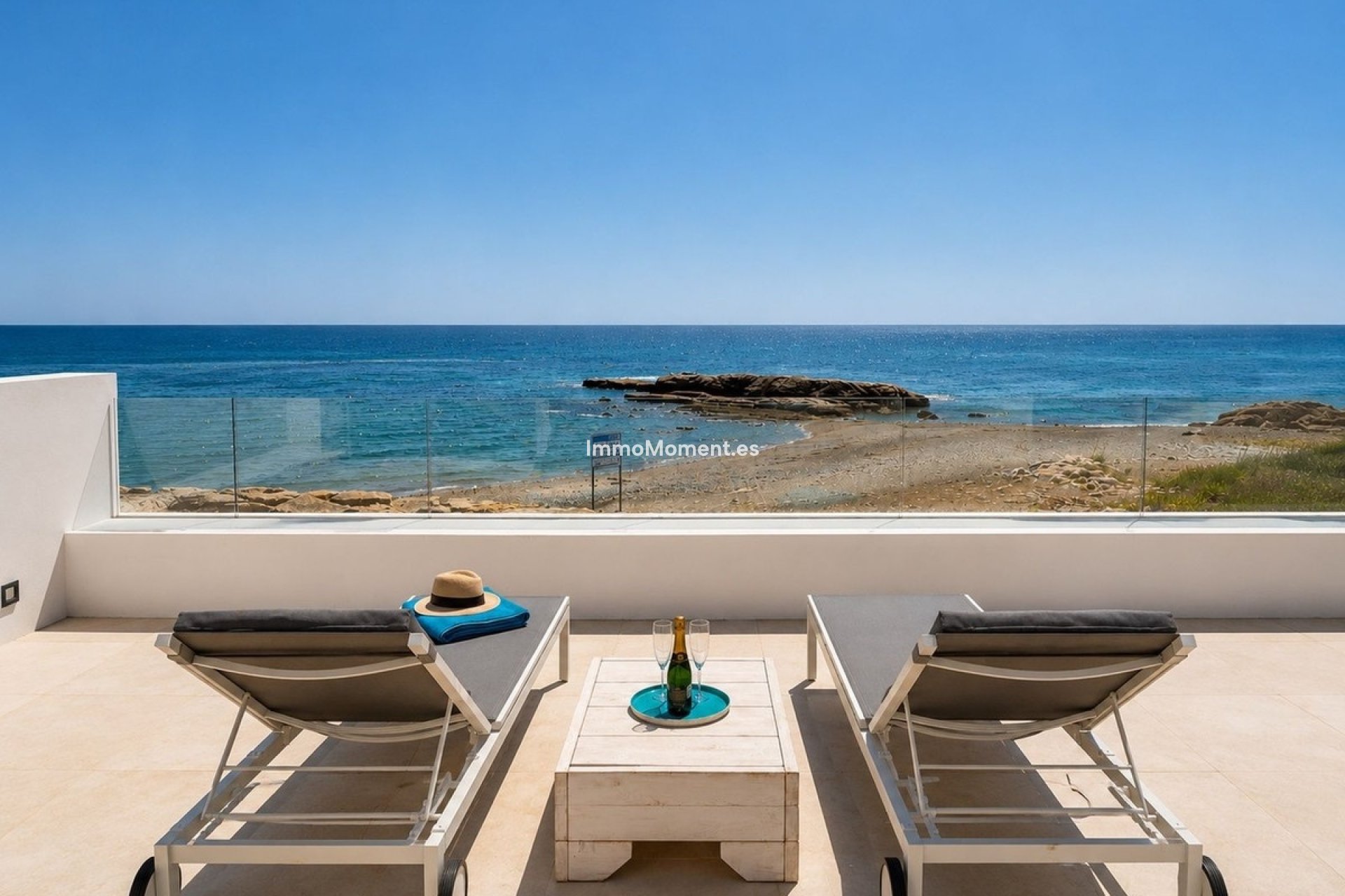 Resale - Detached villa - Estepona - Estepona Centro