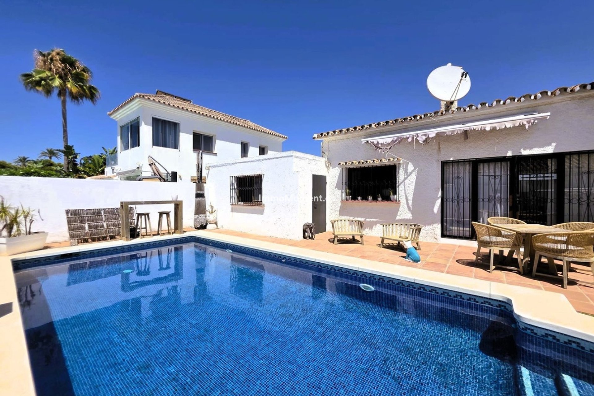 Resale - Detached villa - Estepona - Estepona Centro