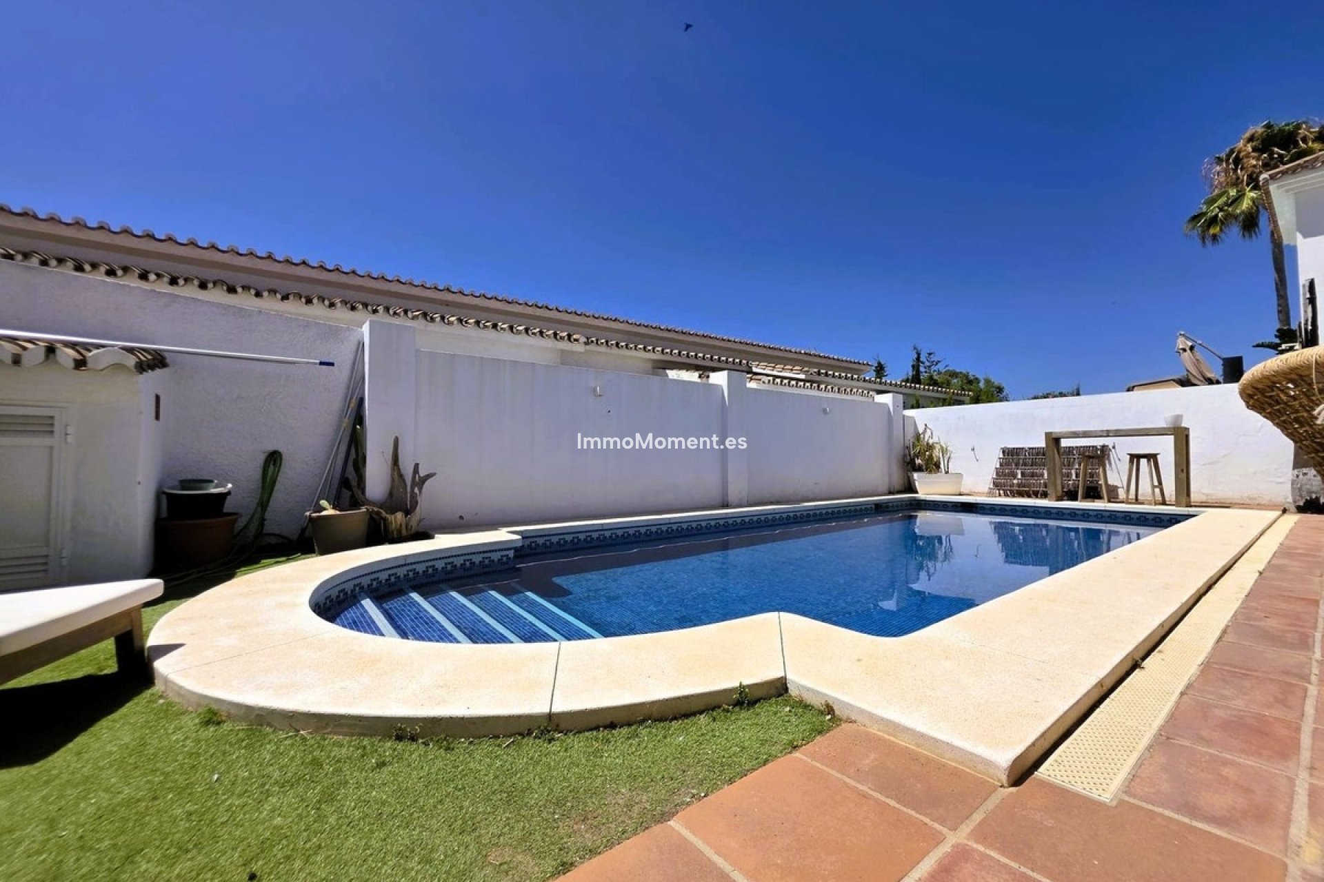 Resale - Detached villa - Estepona - Estepona Centro