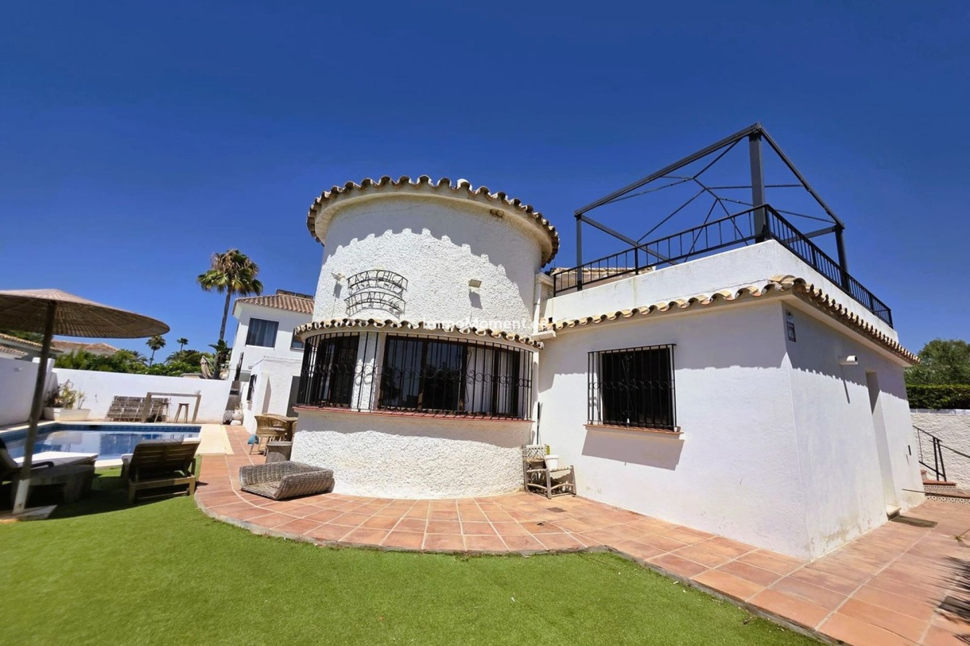 Resale - Detached villa - Estepona - Estepona Centro