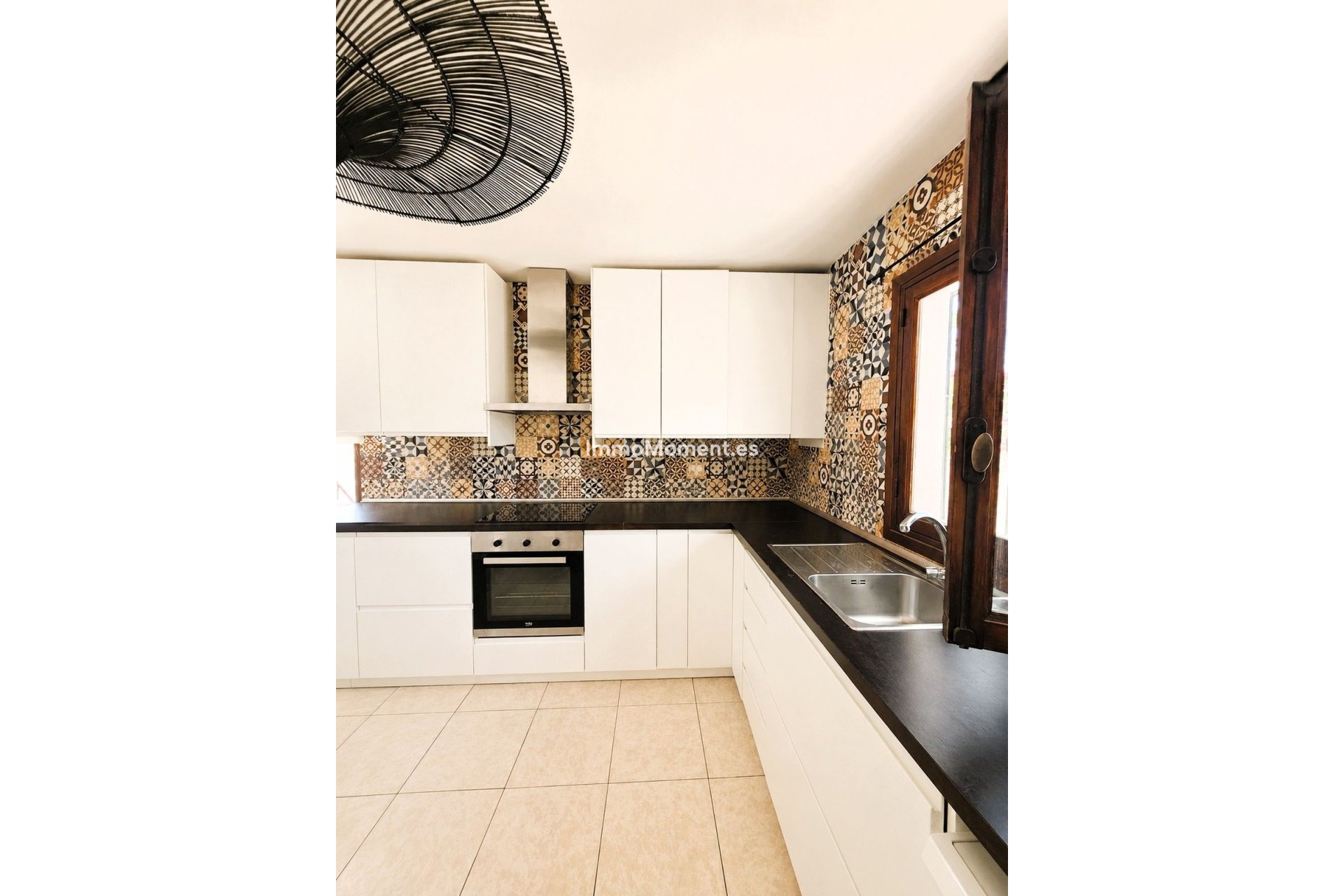 Resale - Detached villa - Estepona - Estepona Centro