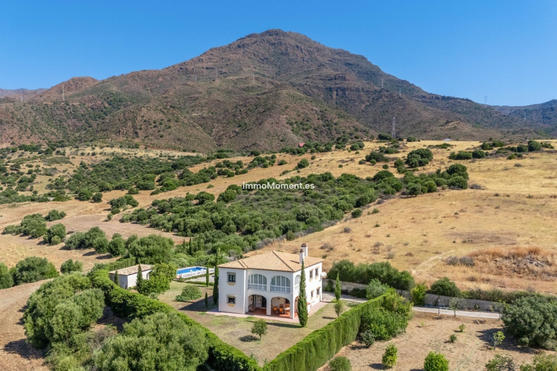 Resale - Detached villa - Estepona - Estepona Centro