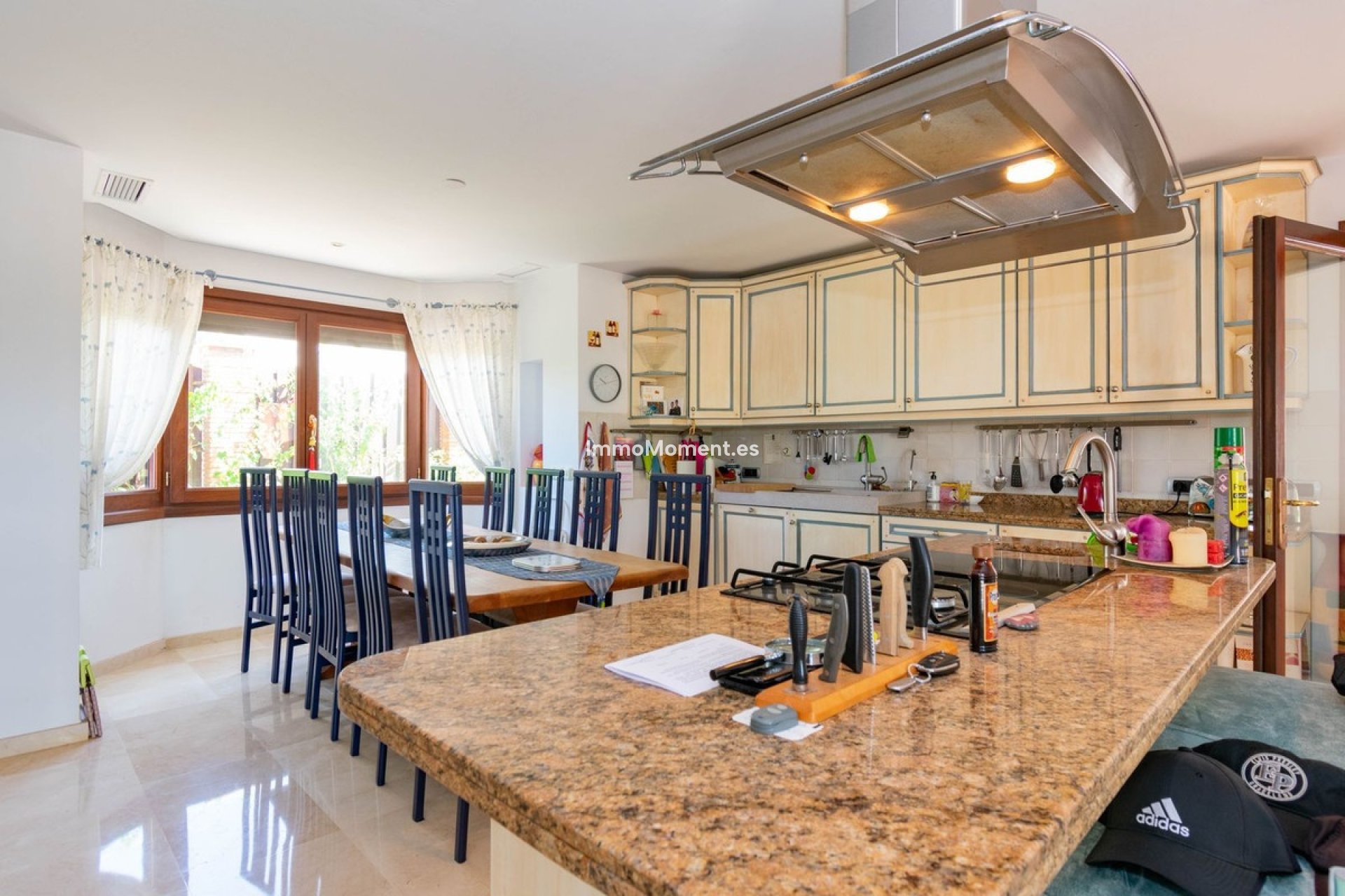 Resale - Detached villa - Estepona - Estepona Centro