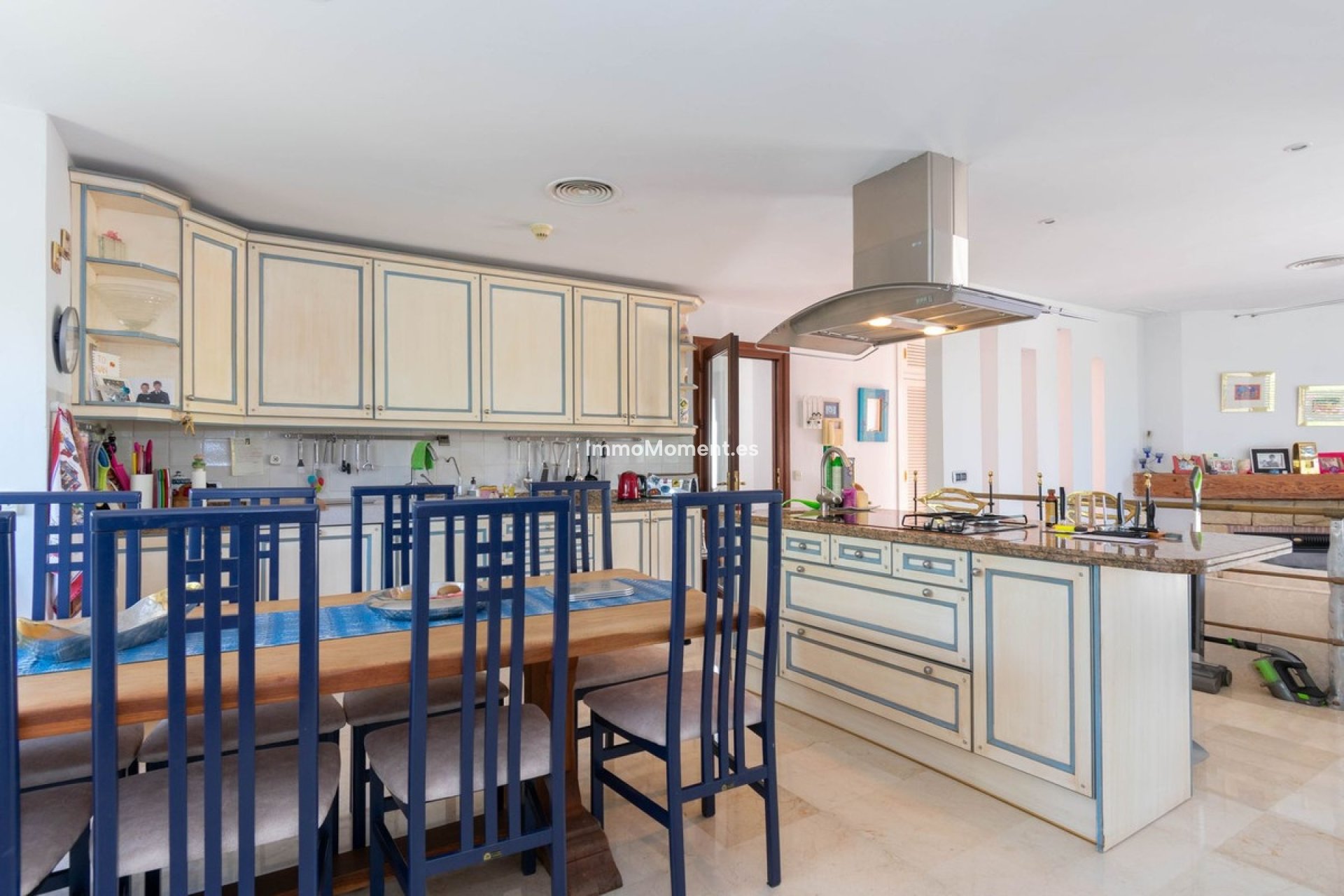 Resale - Detached villa - Estepona - Estepona Centro