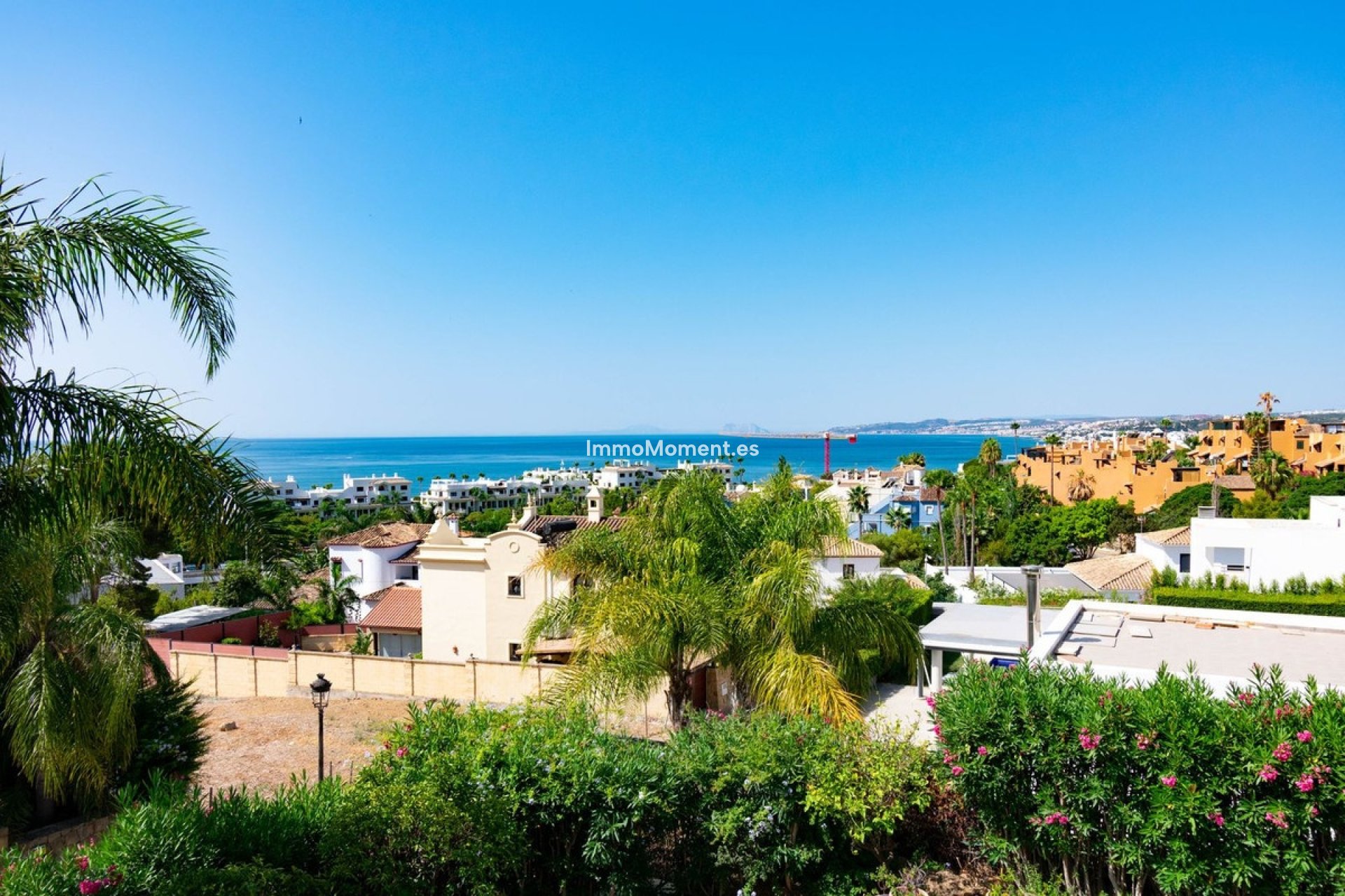 Resale - Detached villa - Estepona - Estepona Centro