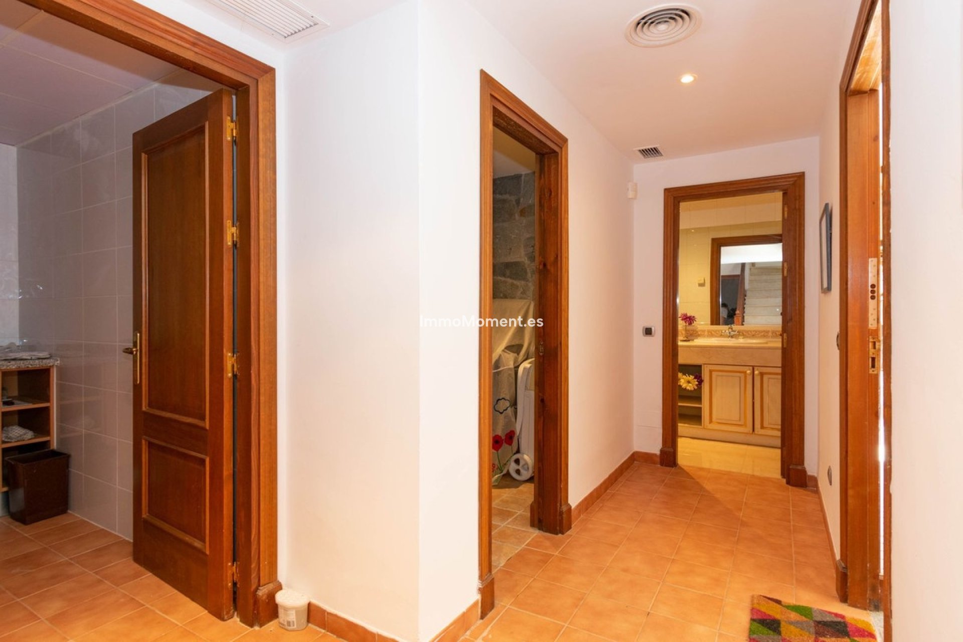 Resale - Detached villa - Estepona - Estepona Centro