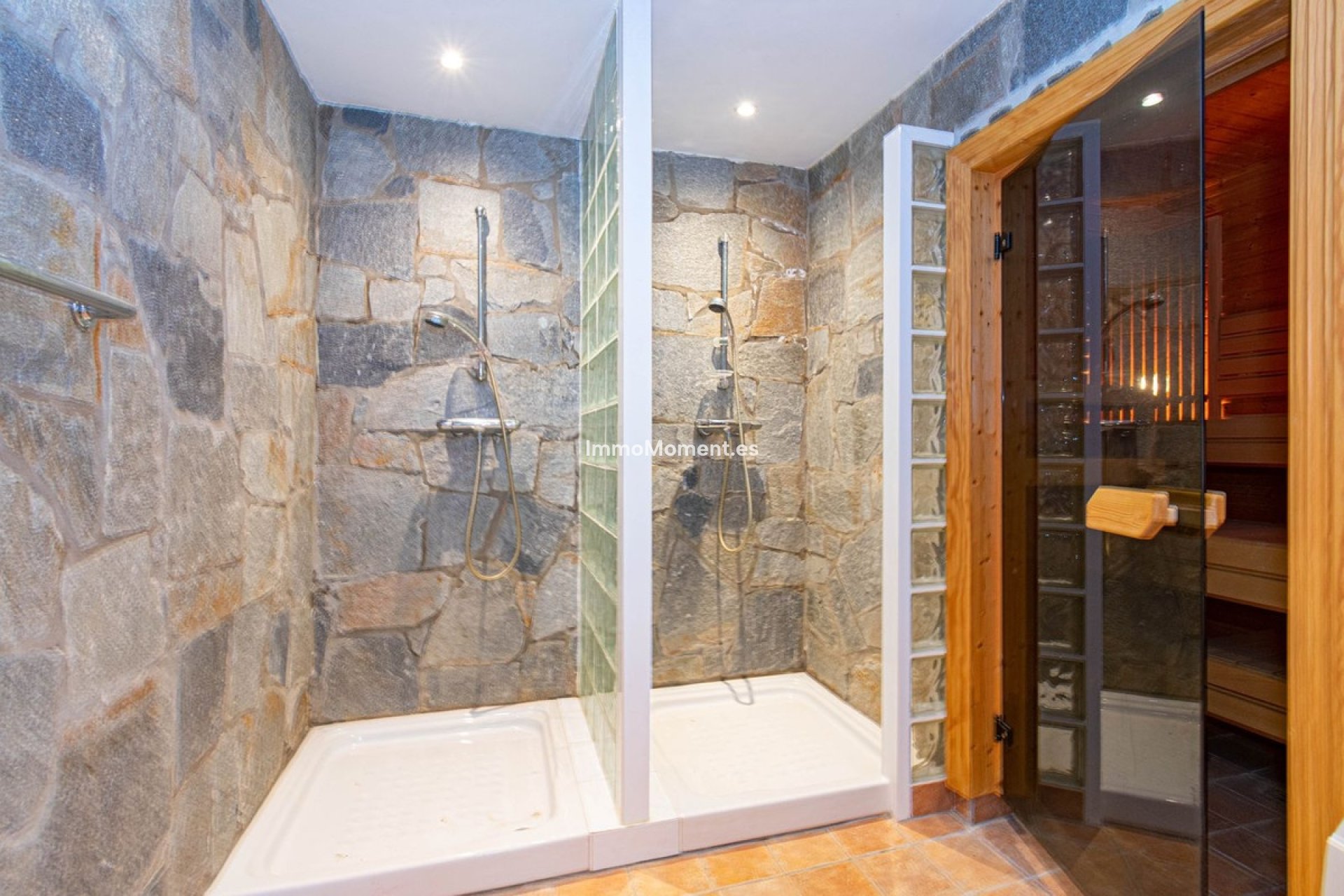 Resale - Detached villa - Estepona - Estepona Centro