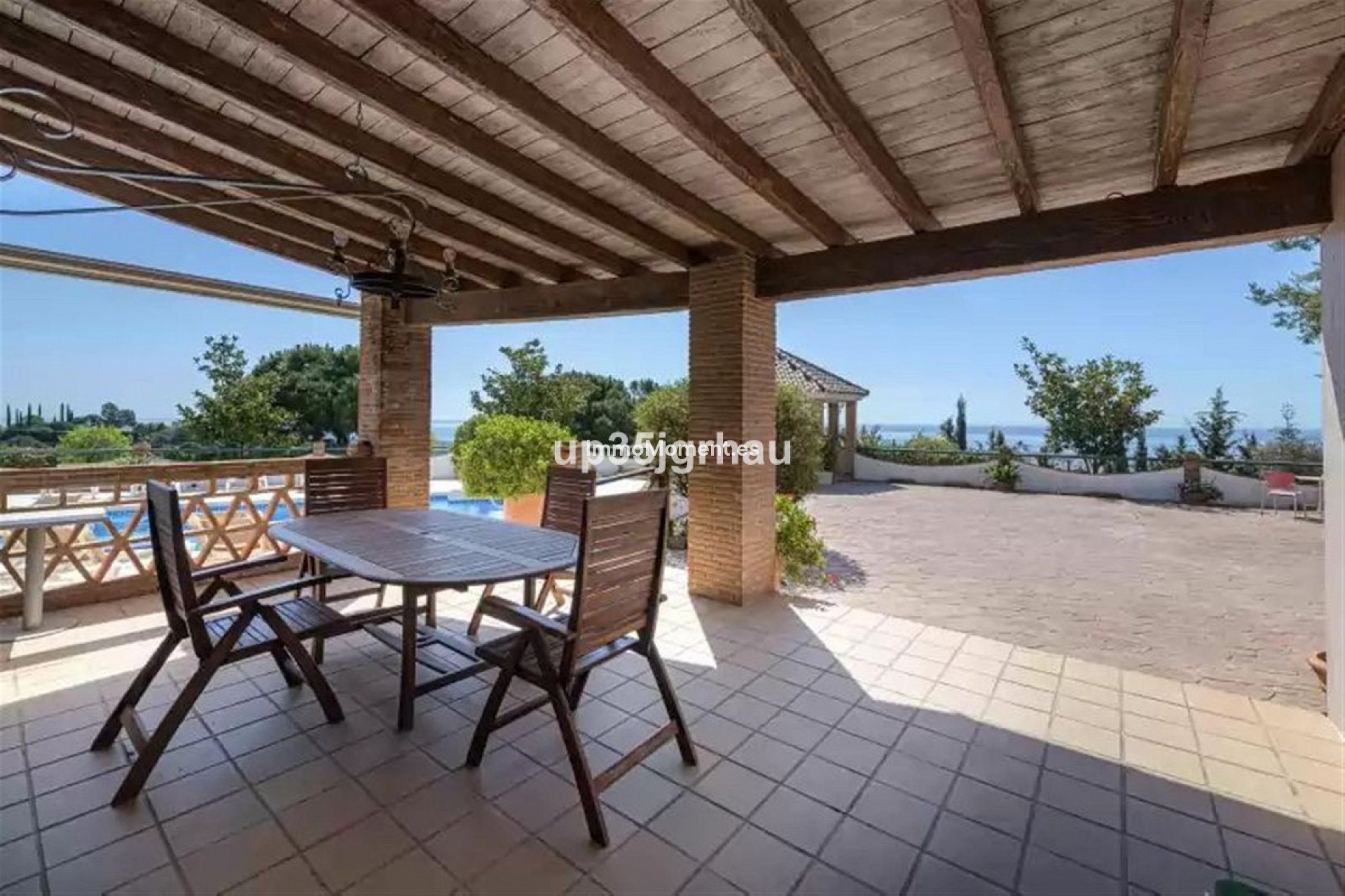 Resale - Detached villa - Estepona - Estepona Centro