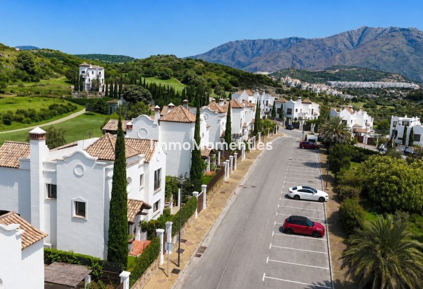 Resale - Detached villa - Estepona - Estepona Centro