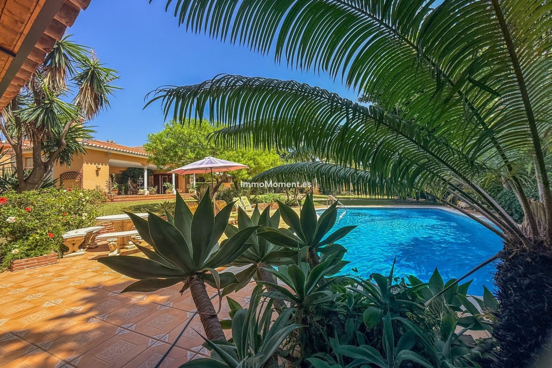 Resale - Detached villa - Estepona - New Golden Mile