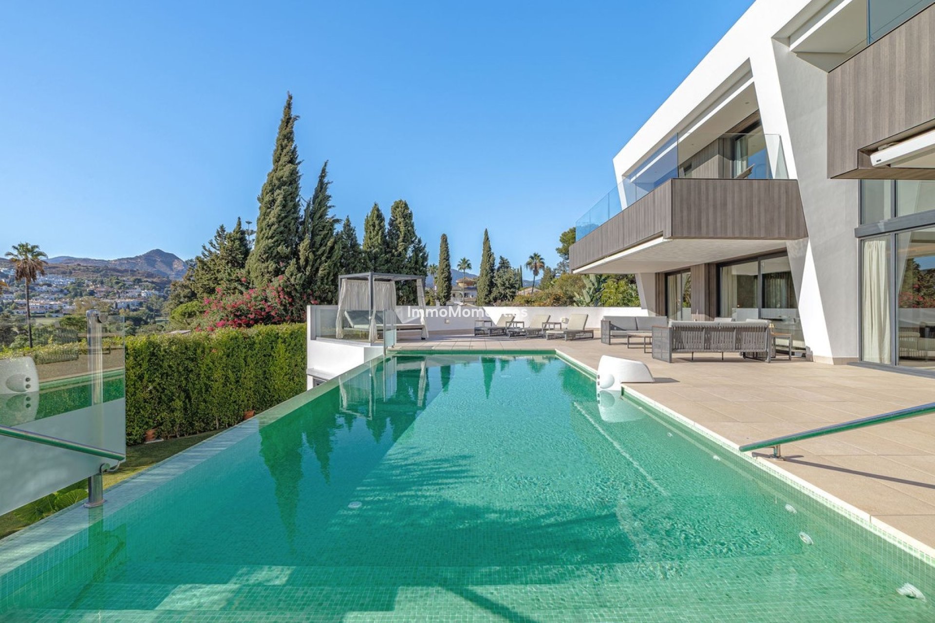 Resale - Detached villa - Estepona - New Golden Mile