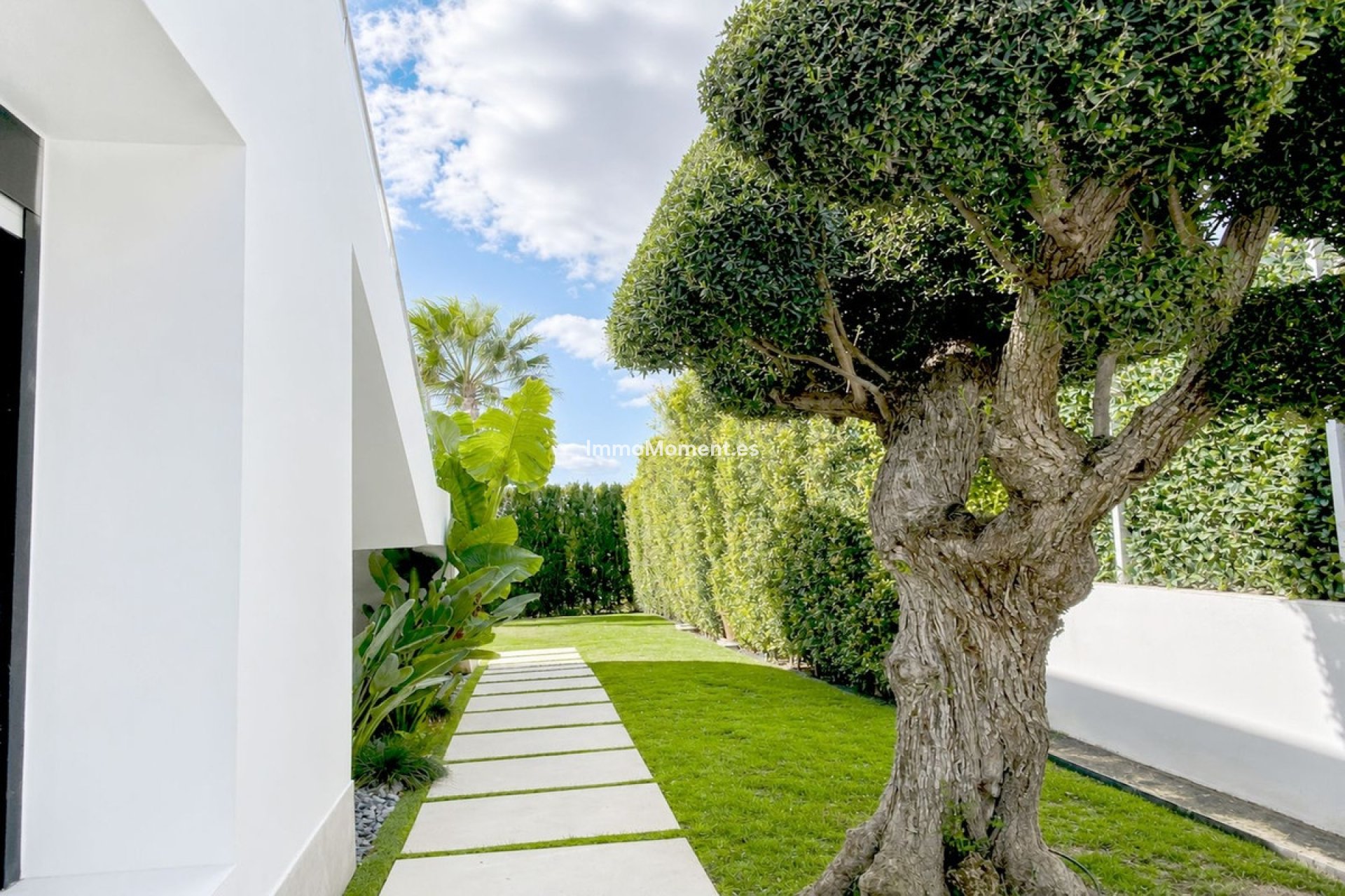 Resale - Detached villa - Estepona - New Golden Mile