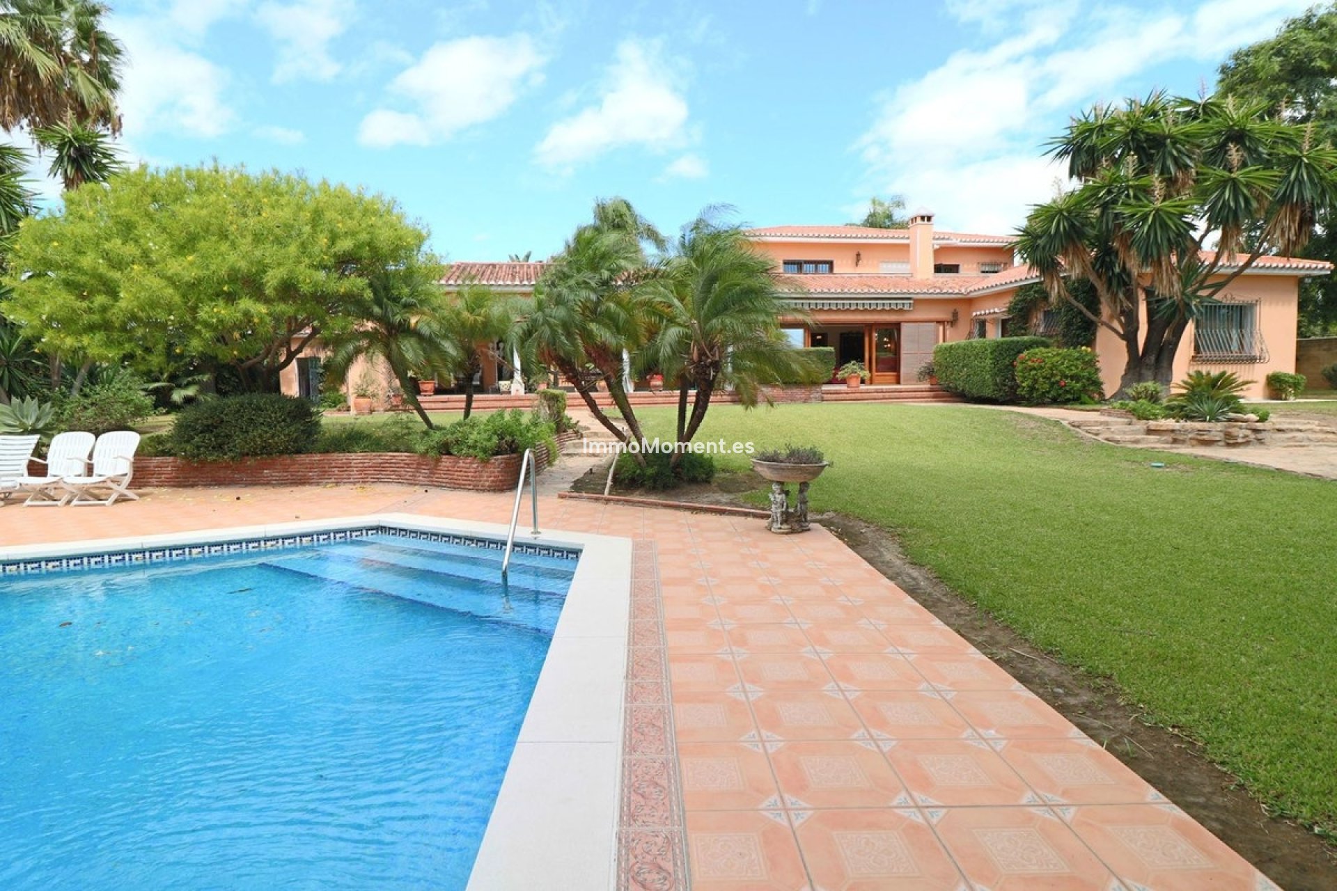 Resale - Detached villa - Estepona - New Golden Mile