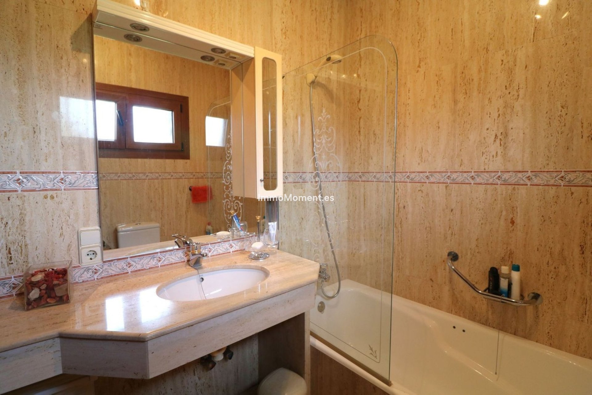 Resale - Detached villa - Estepona - New Golden Mile