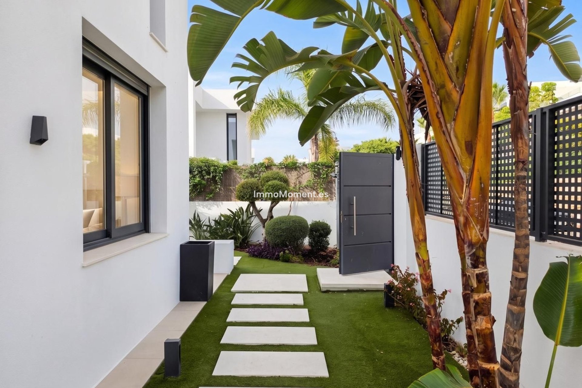 Resale - Detached villa - Estepona - New Golden Mile