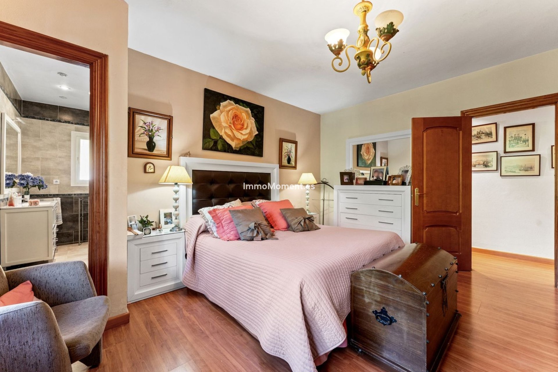 Resale - Detached villa - Estepona - New Golden Mile