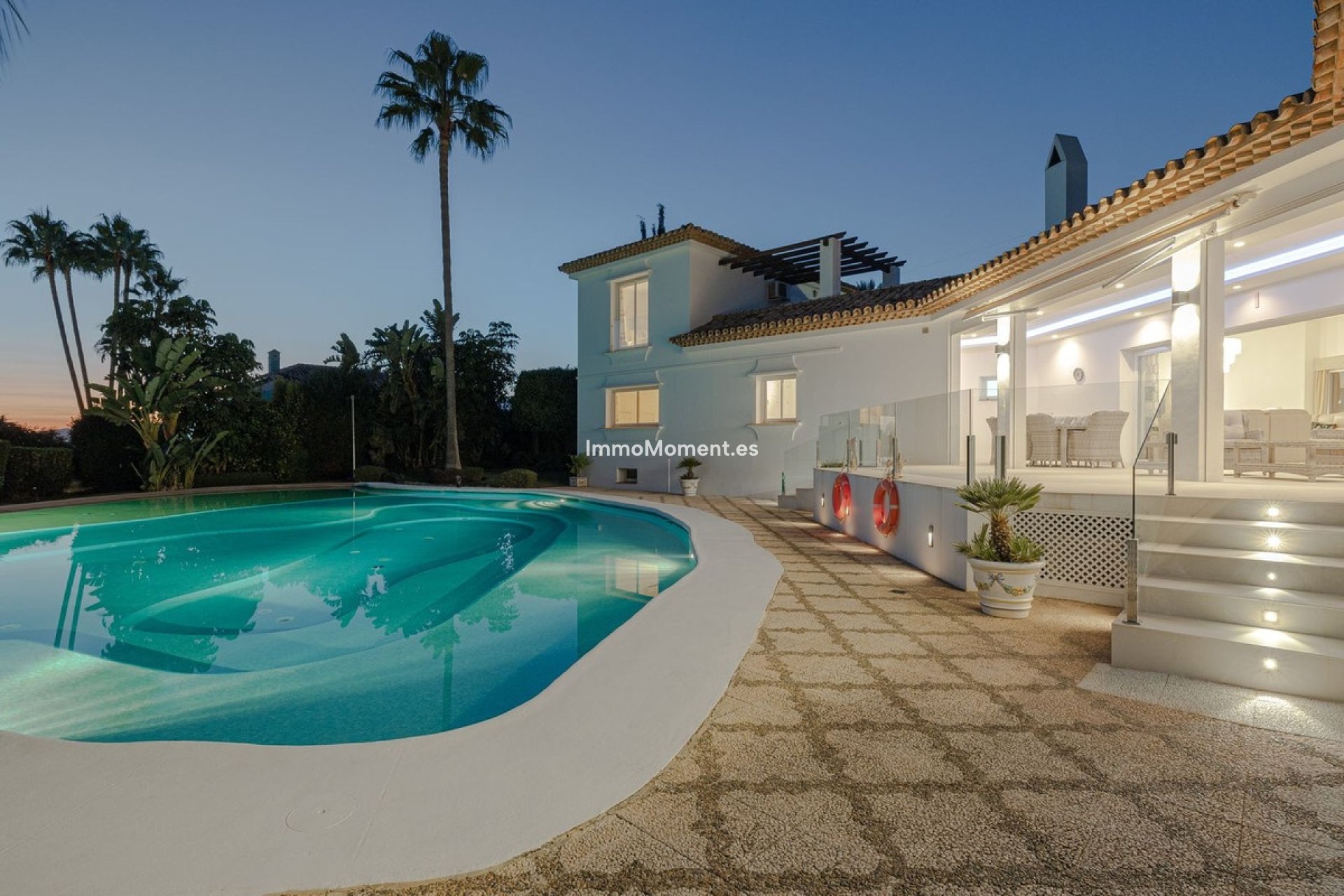 Resale - Detached villa - Estepona - New Golden Mile
