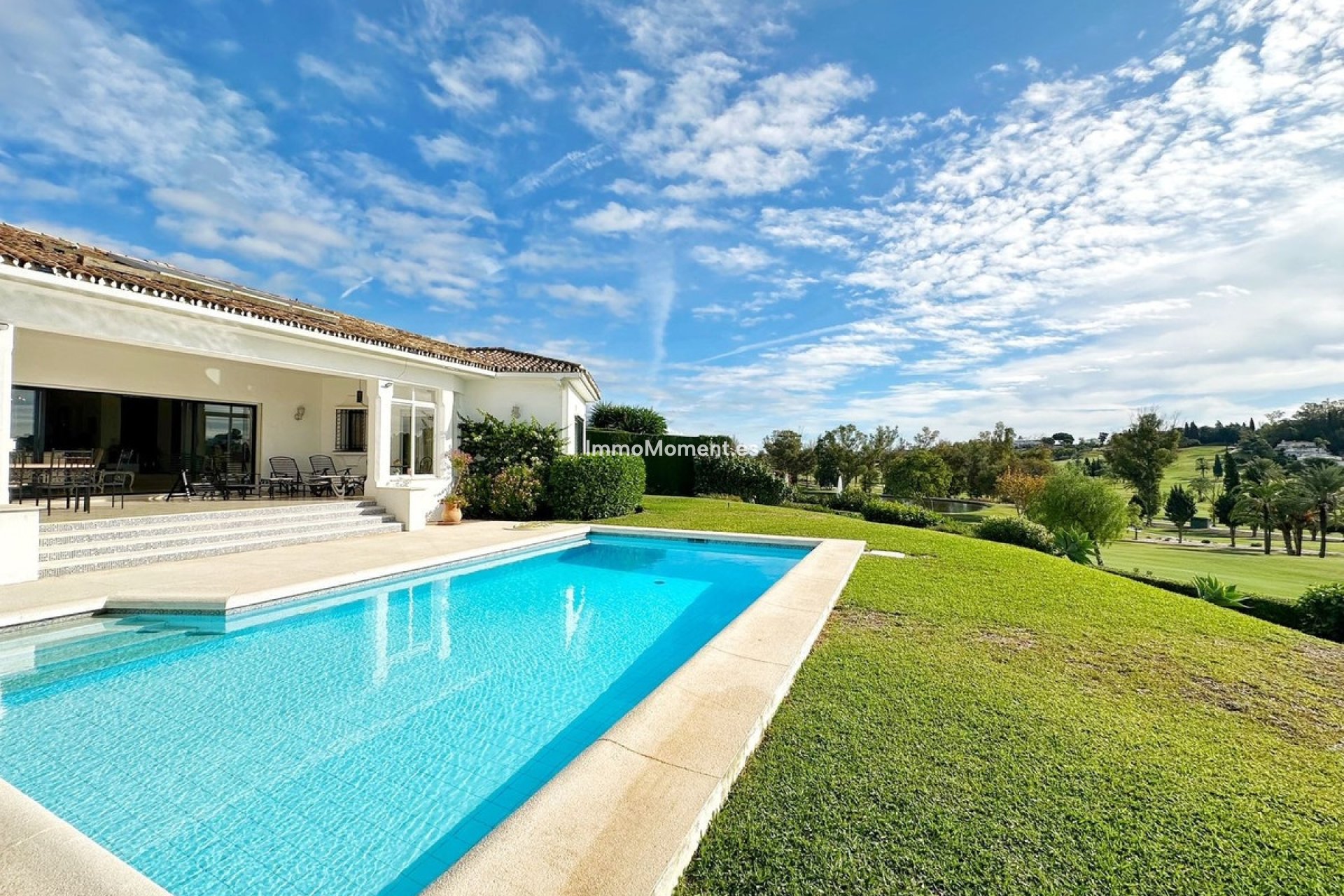 Resale - Detached villa - Estepona - New Golden Mile
