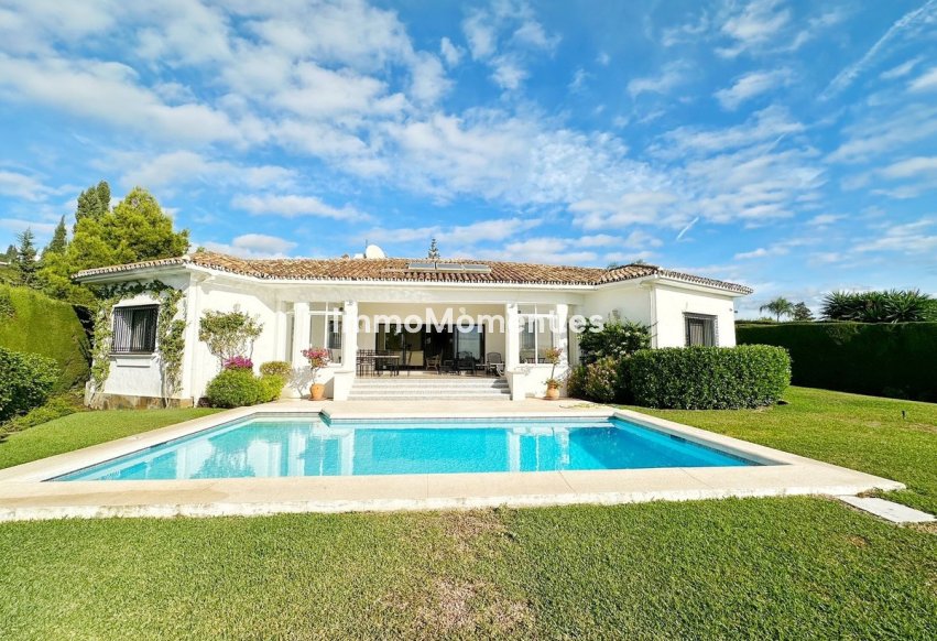 Resale - Detached villa - Estepona - New Golden Mile
