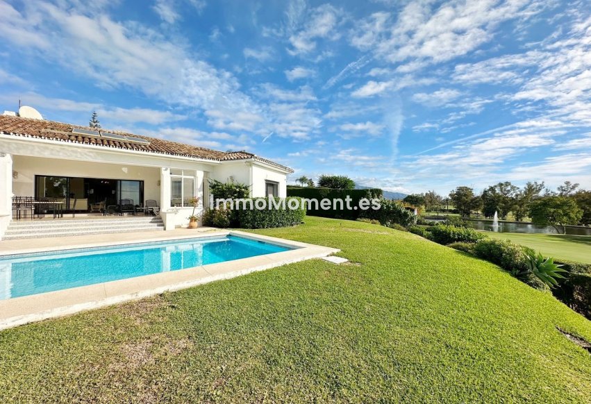 Resale - Detached villa - Estepona - New Golden Mile