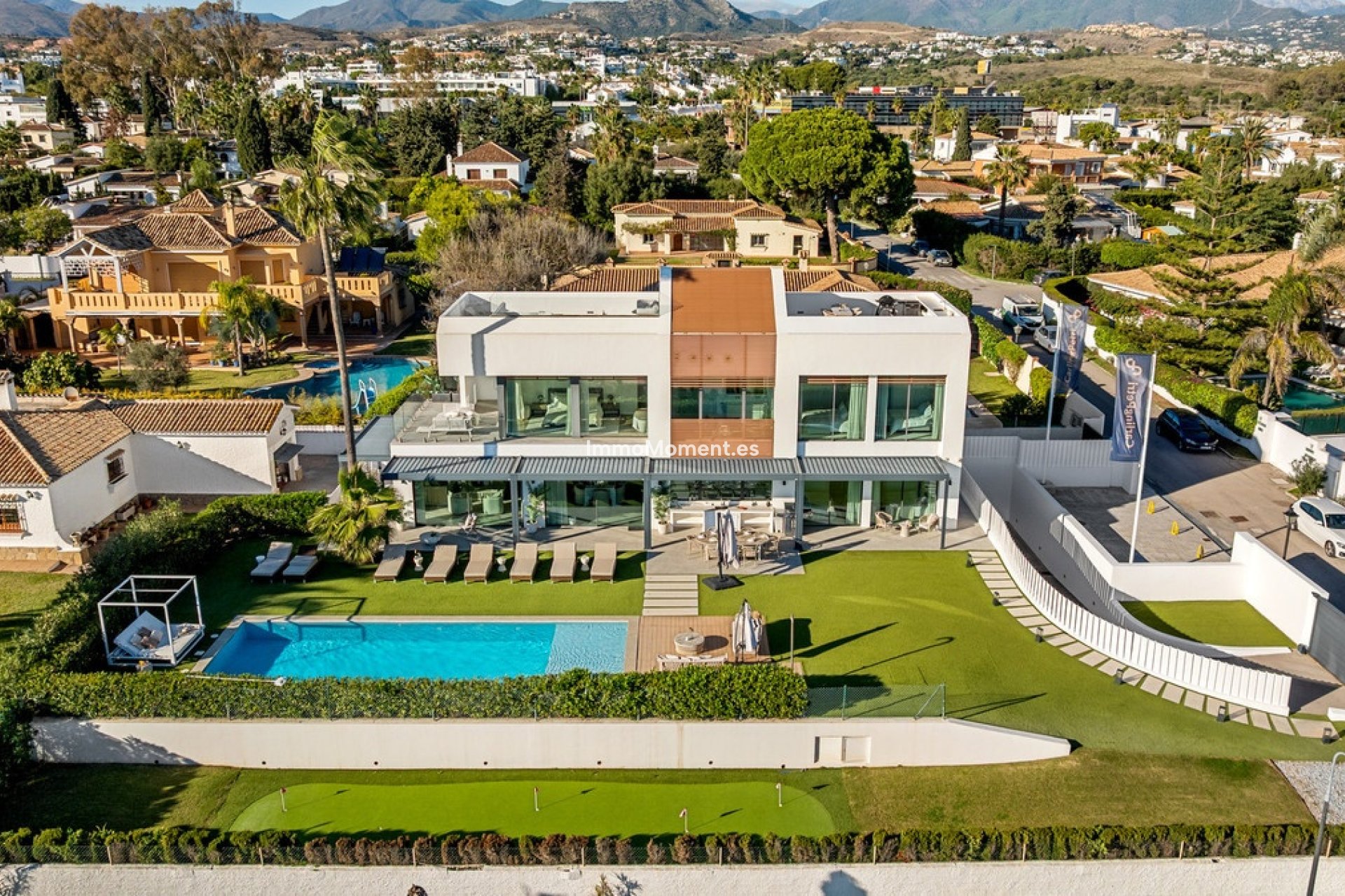 Resale - Detached villa - Estepona - New Golden Mile