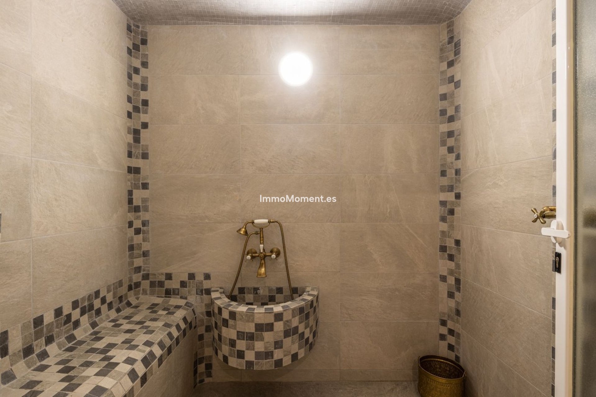 Resale - Detached villa - Estepona - New Golden Mile