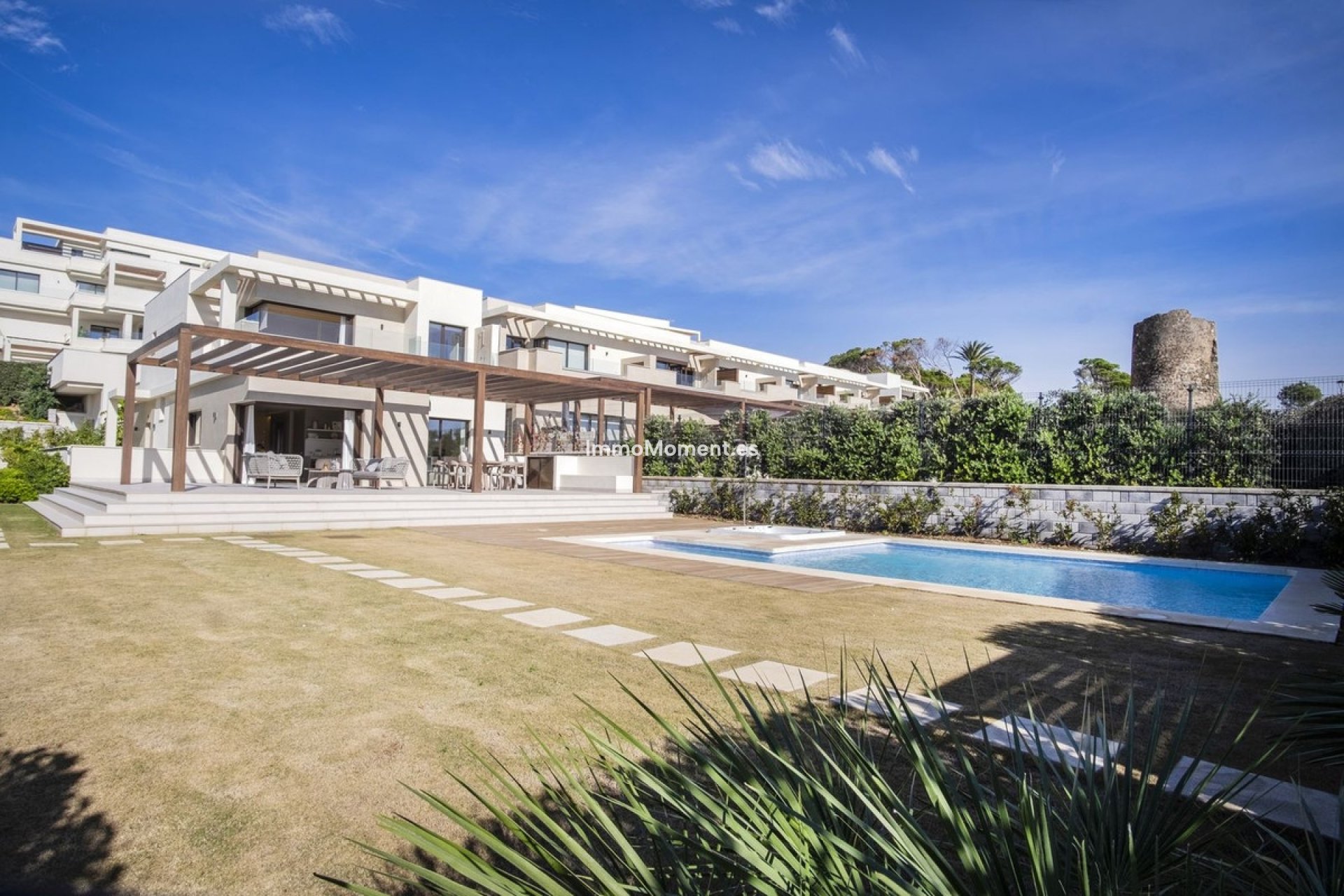 Resale - Detached villa - Estepona - New Golden Mile