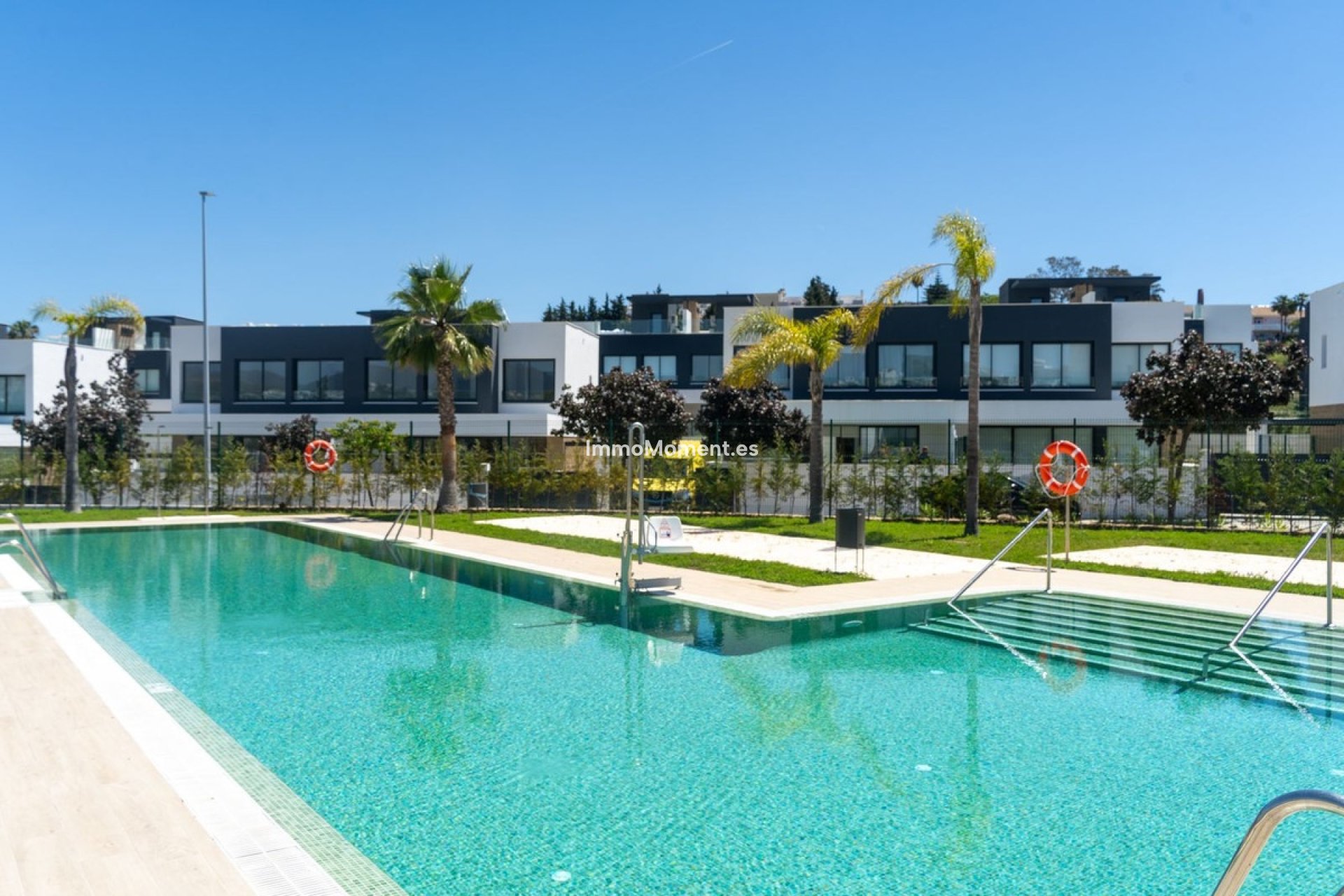 Resale - Detached villa - Estepona - New Golden Mile