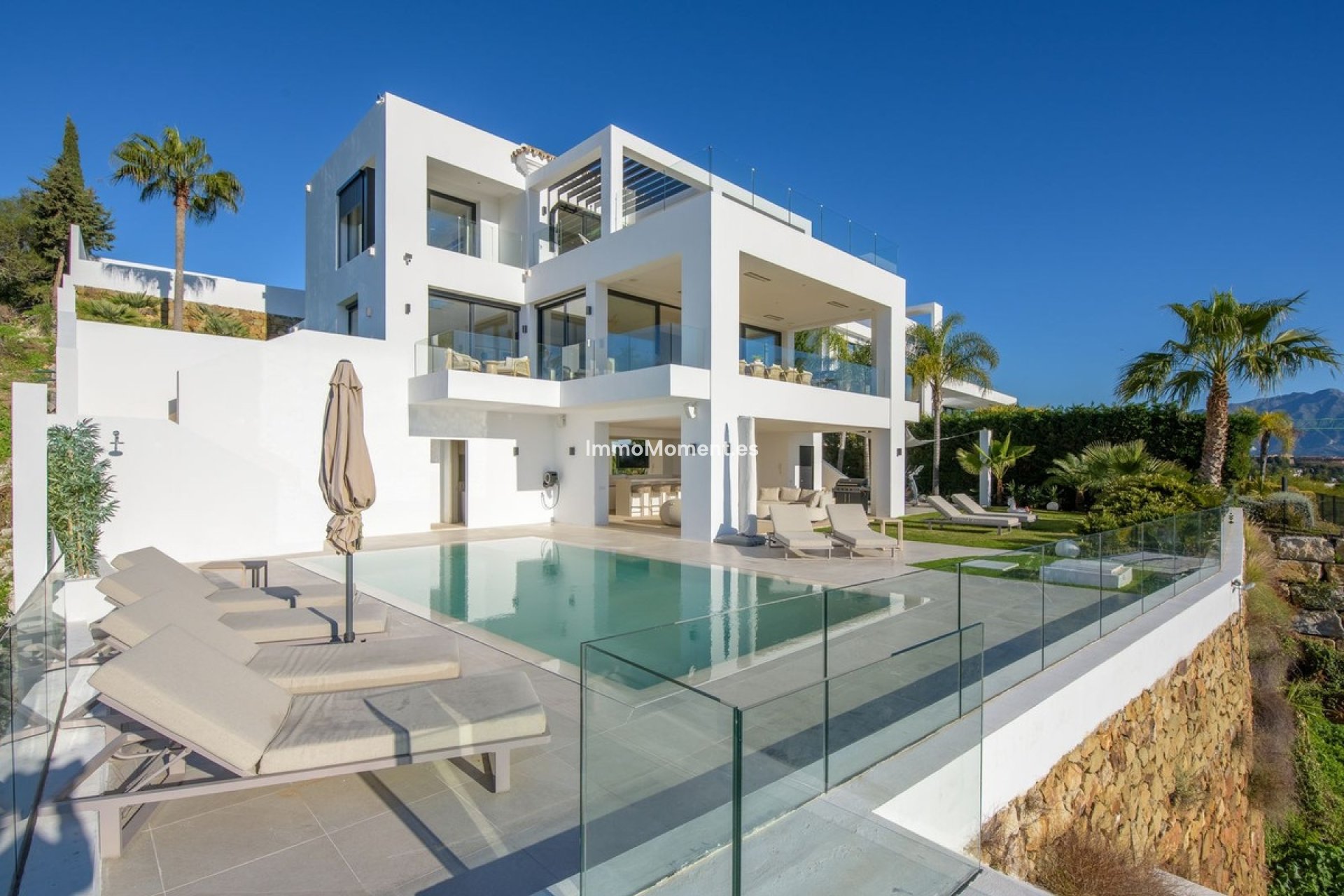 Resale - Detached villa - Estepona - New Golden Mile