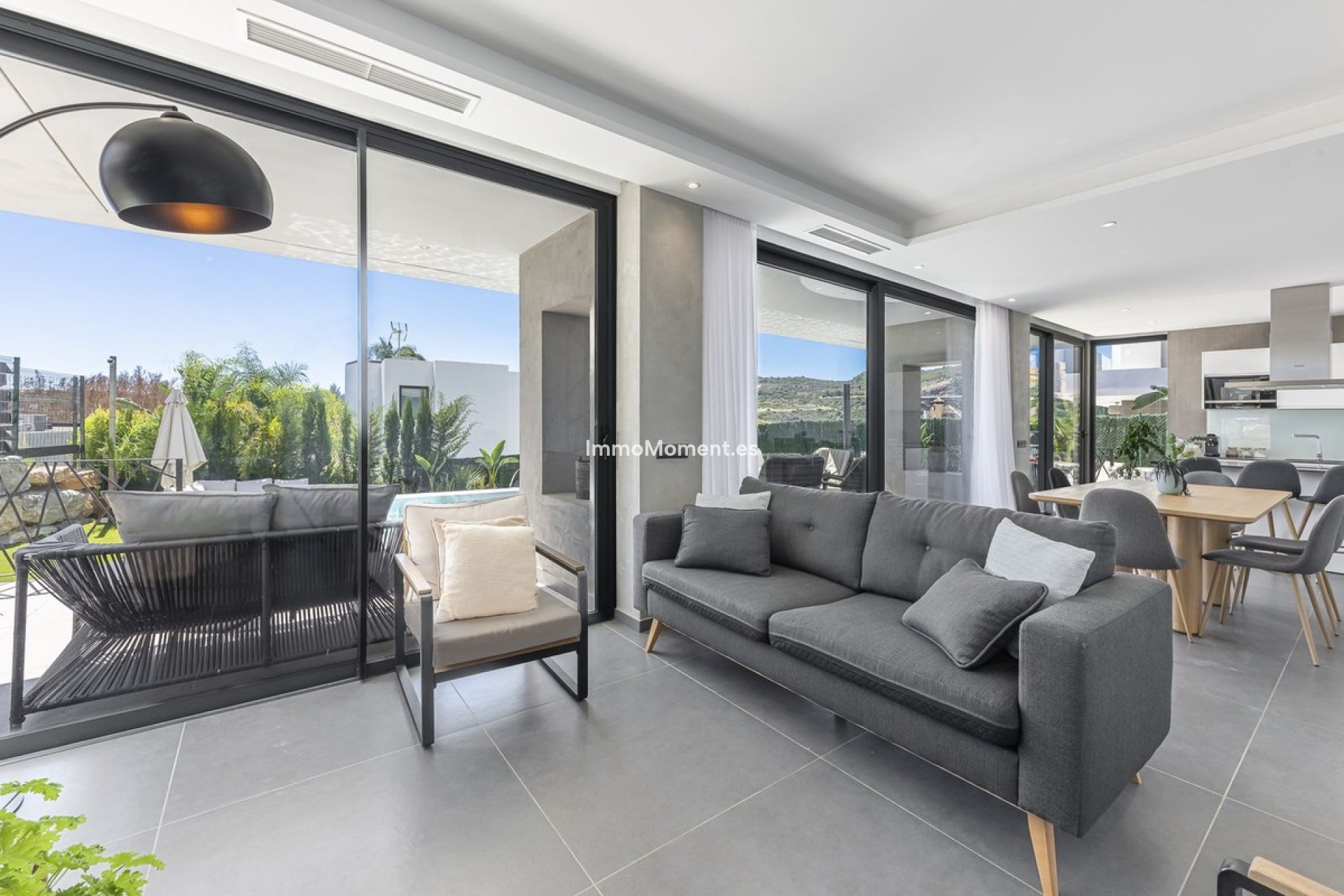 Resale - Detached villa - Estepona - Valle Romano