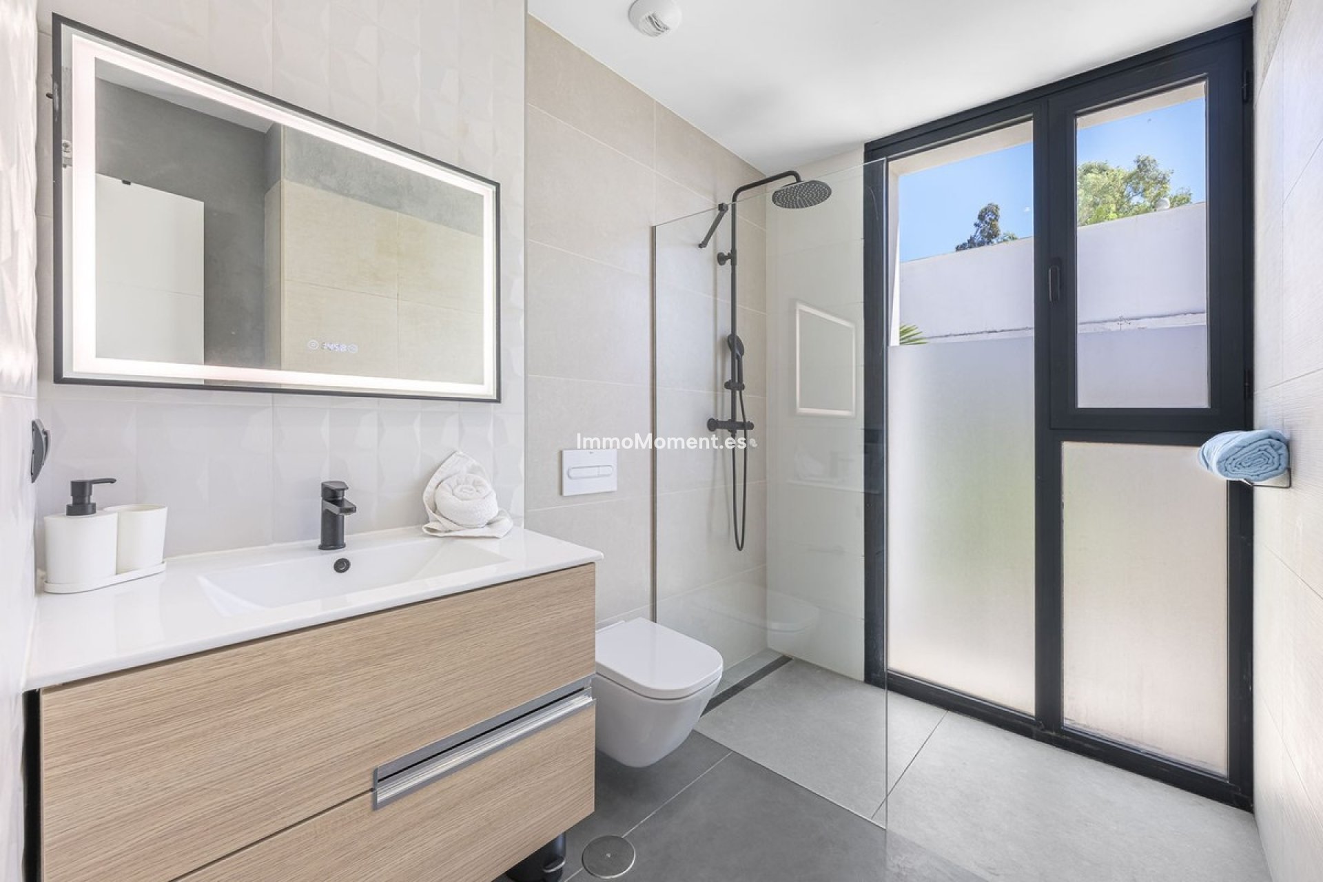 Resale - Detached villa - Estepona - Valle Romano