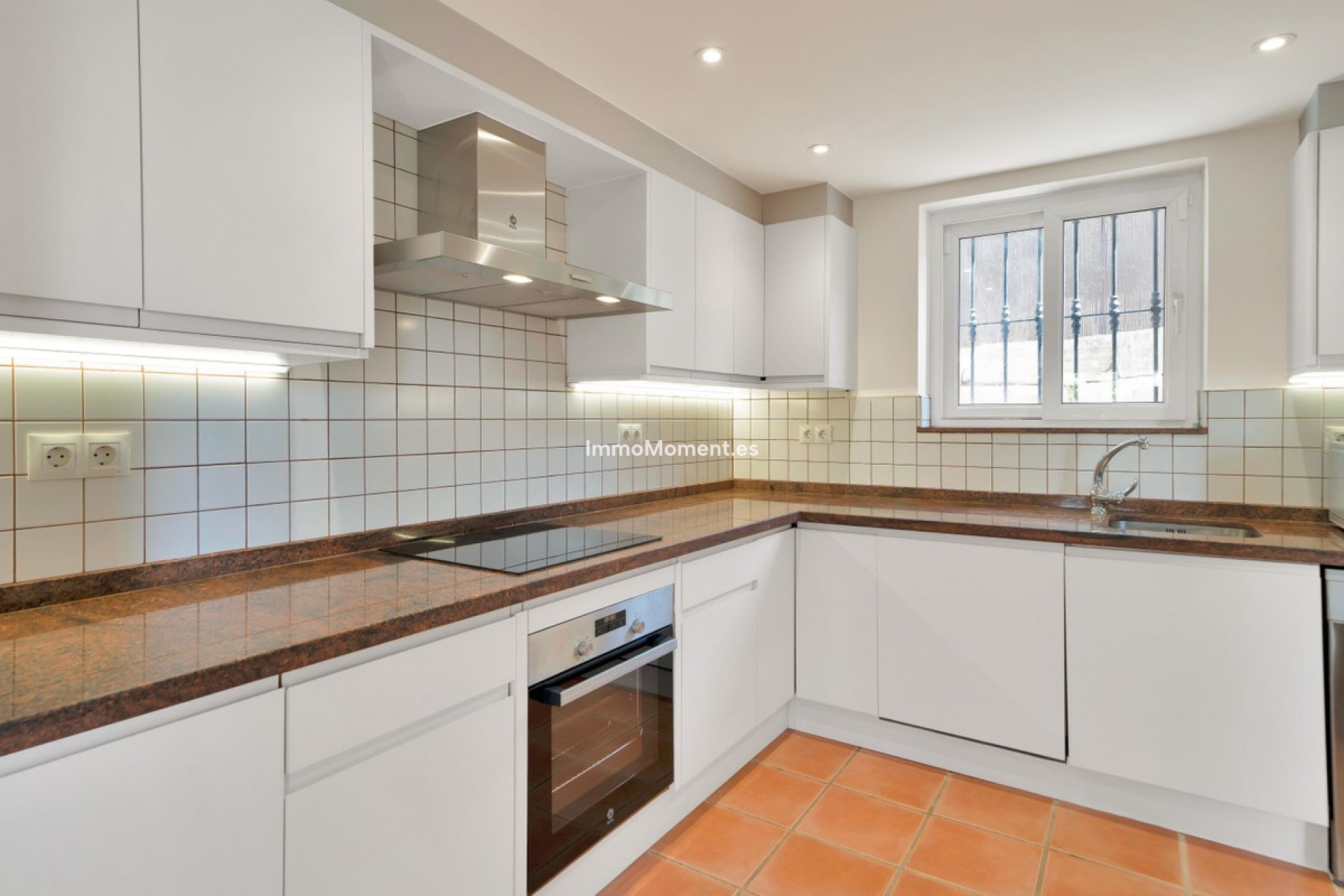 Resale - Detached villa - Estepona - Valle Romano