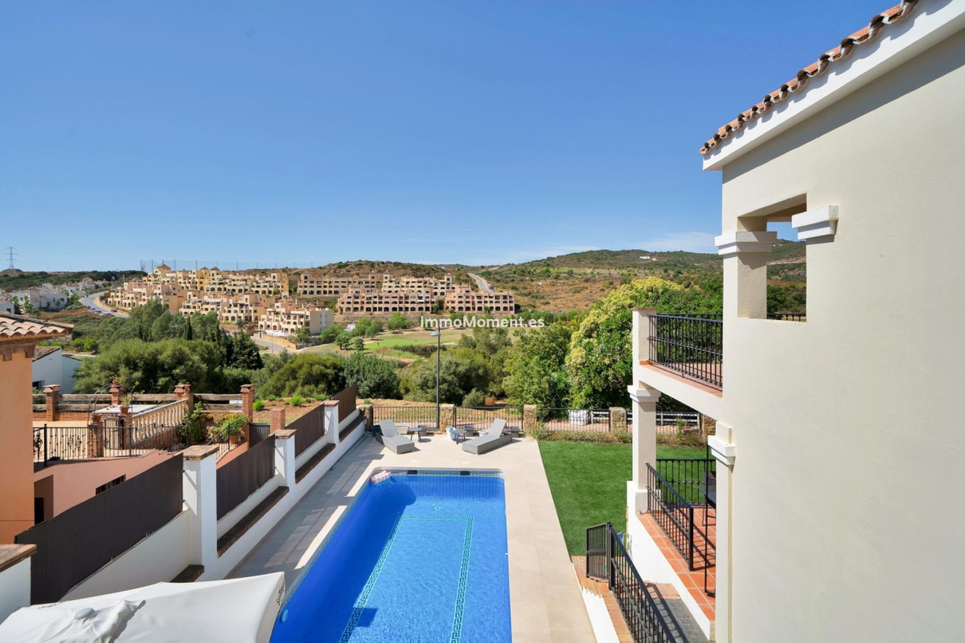 Resale - Detached villa - Estepona - Valle Romano