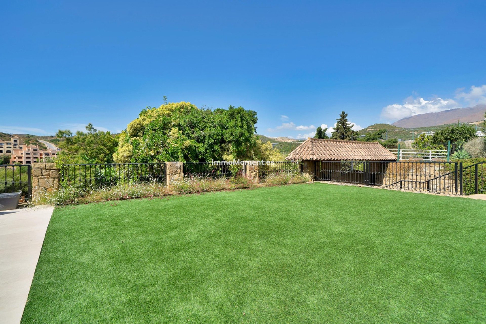 Resale - Detached villa - Estepona - Valle Romano